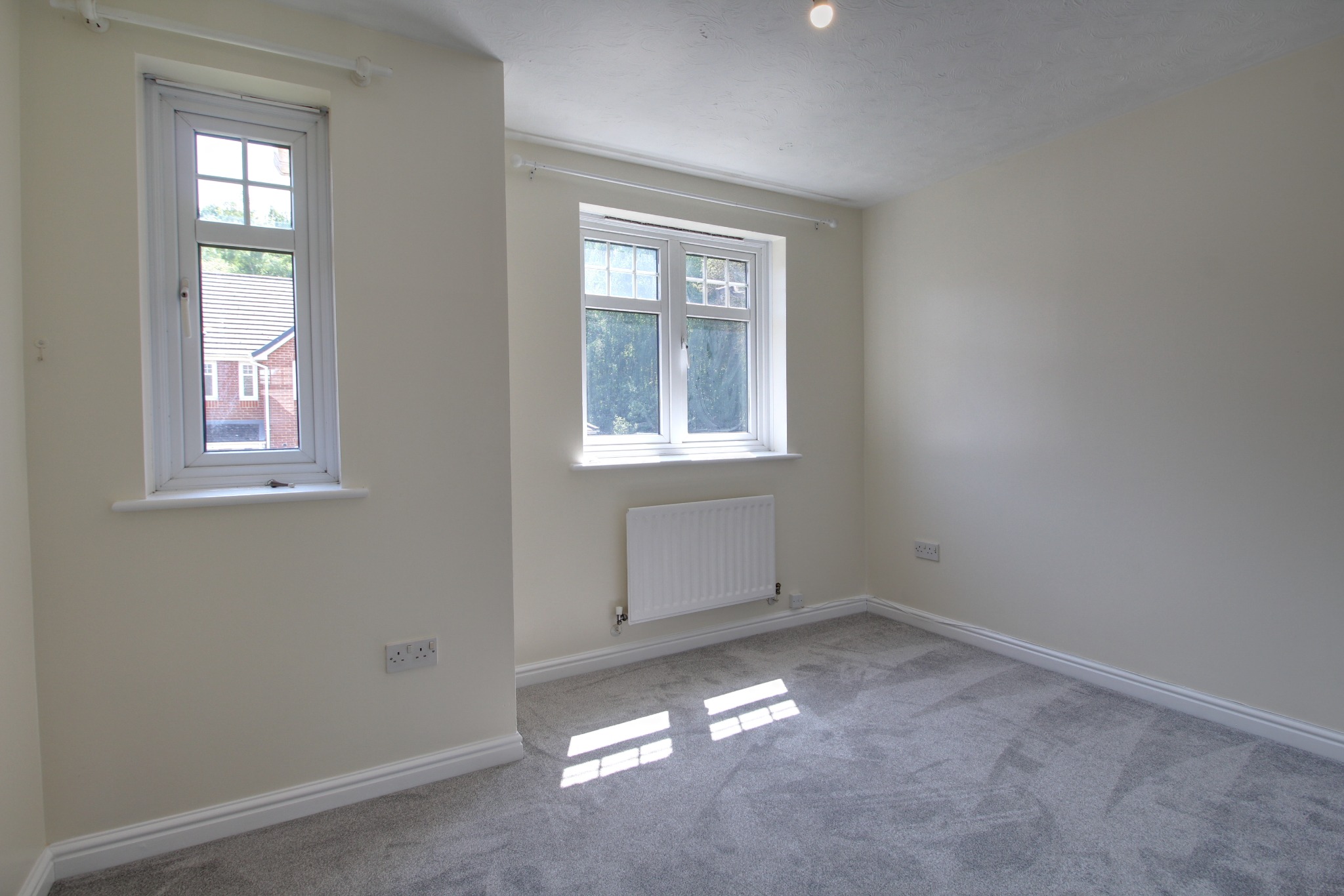 3 bed semi-detached house to rent, Fareham  - Property Image 5