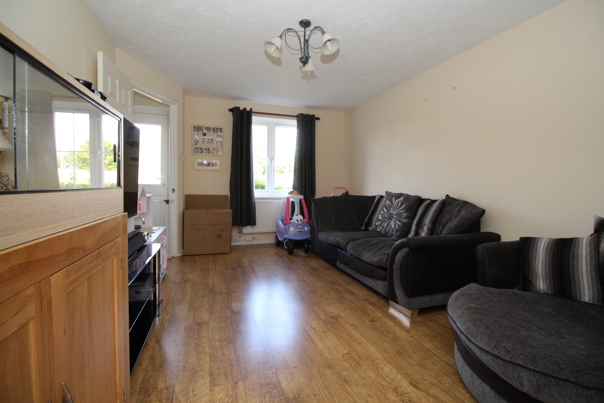 2 bed terraced house to rent in Rosemary Gardens, Fareham  - Property Image 3