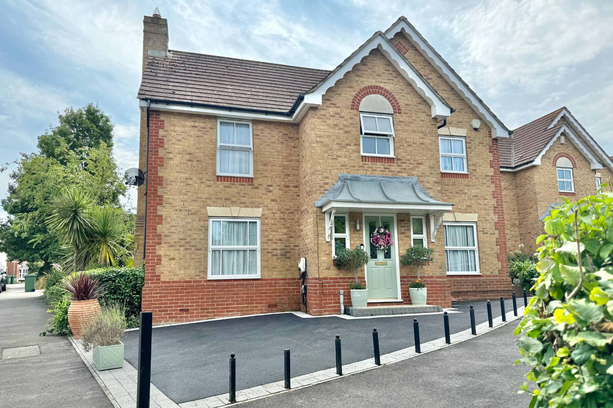 4 bed detached house for sale in Valerian Avenue, Fareham  - Property Image 1