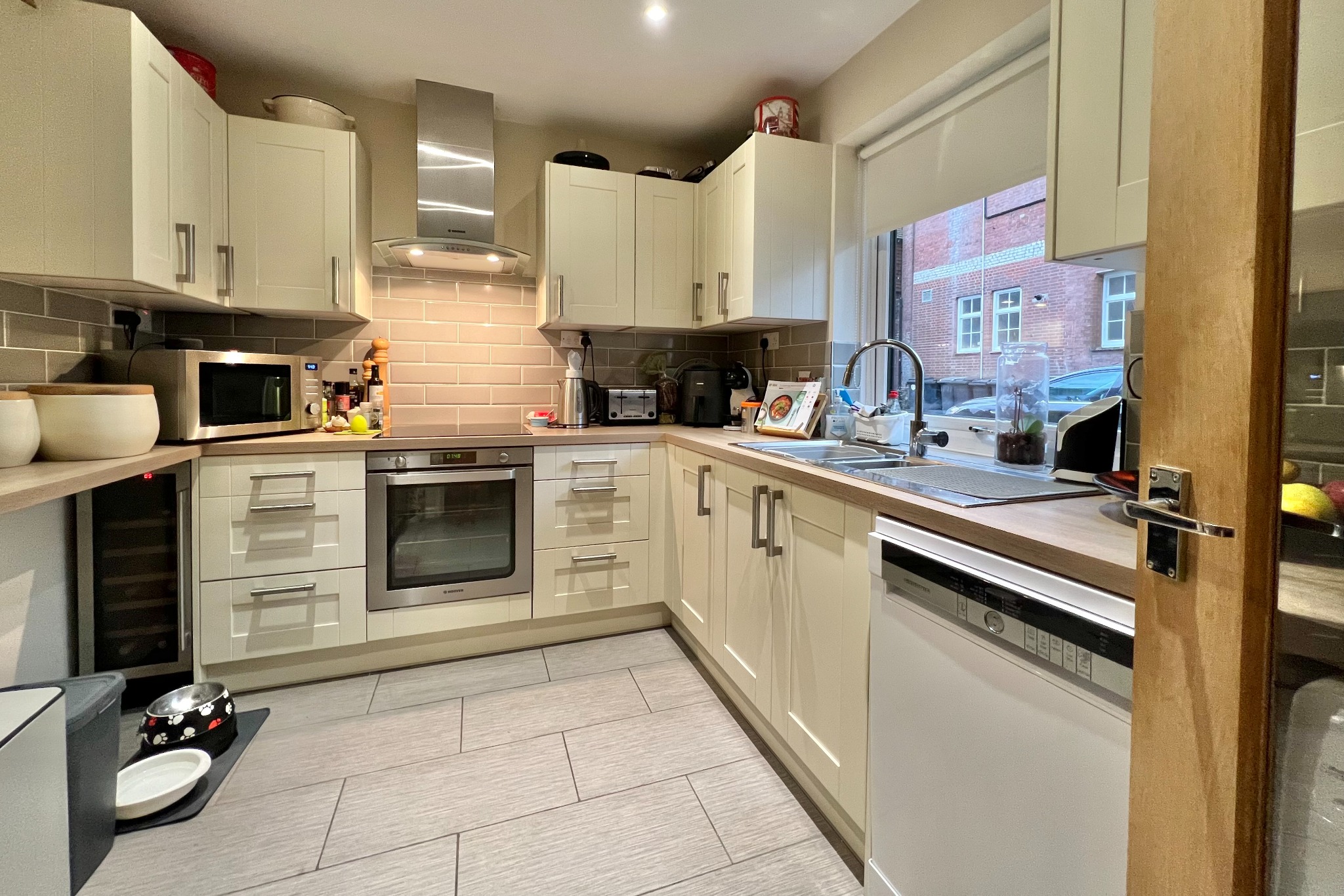 3 bed terraced house for sale in Bishop's Waltham, Southampton  - Property Image 2