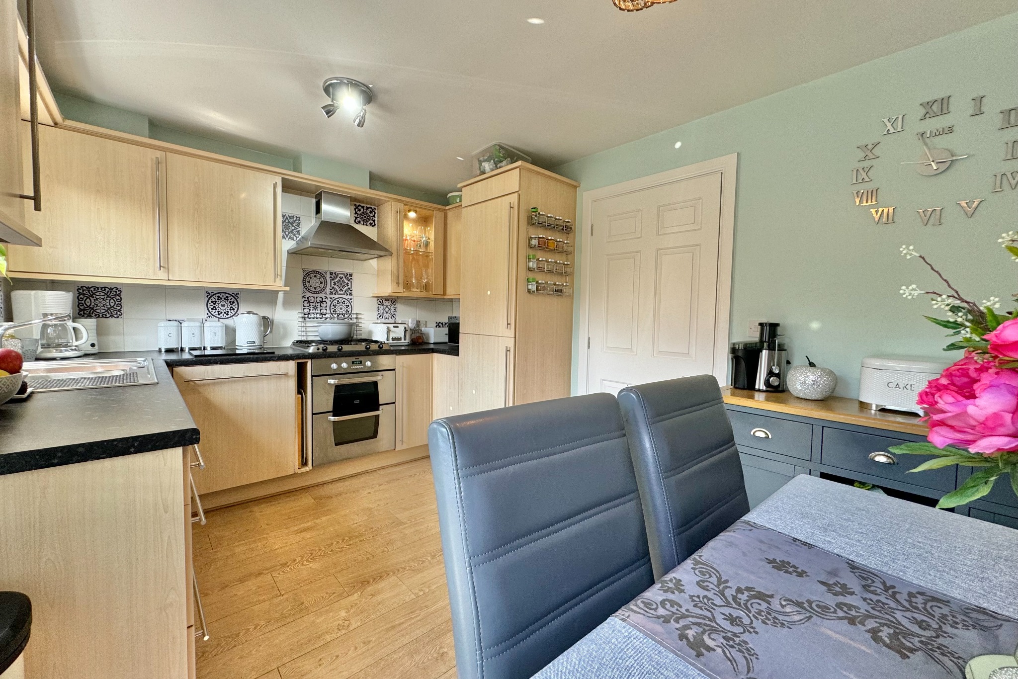 3 bed terraced house for sale in Thyme Avenue, Fareham  - Property Image 5