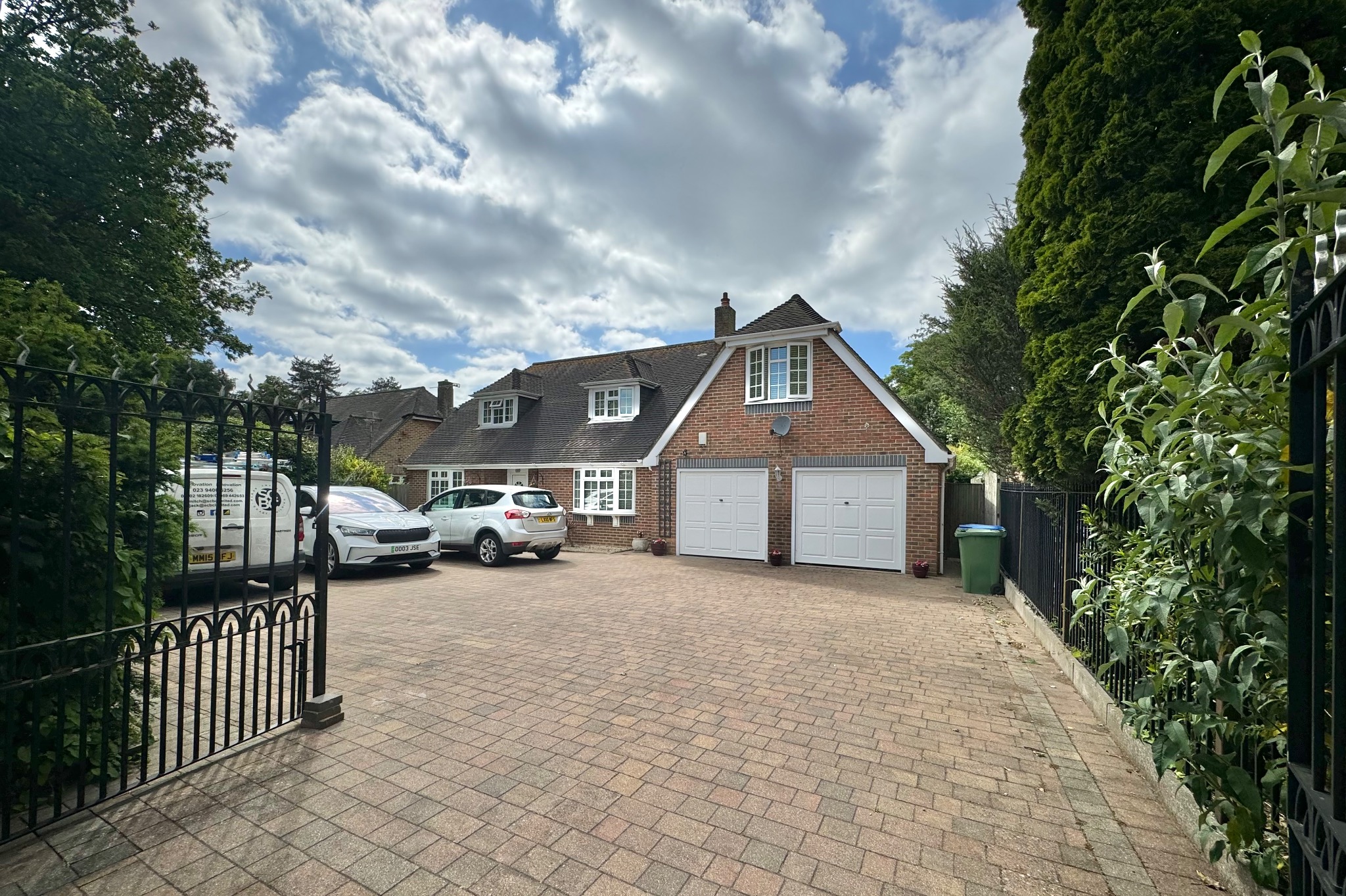 4 bed detached house for sale in Brook Lane, Southampton  - Property Image 2