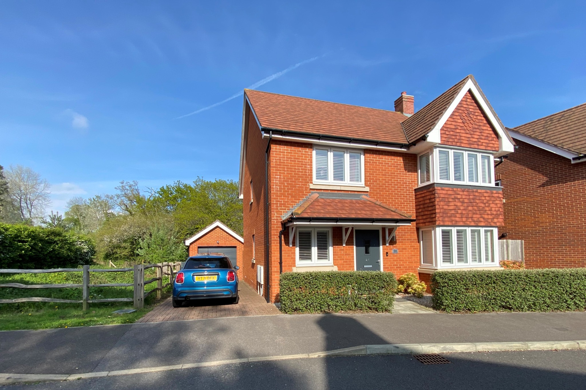 4 bed detached house for sale in Bursledon, Southampton  - Property Image 1
