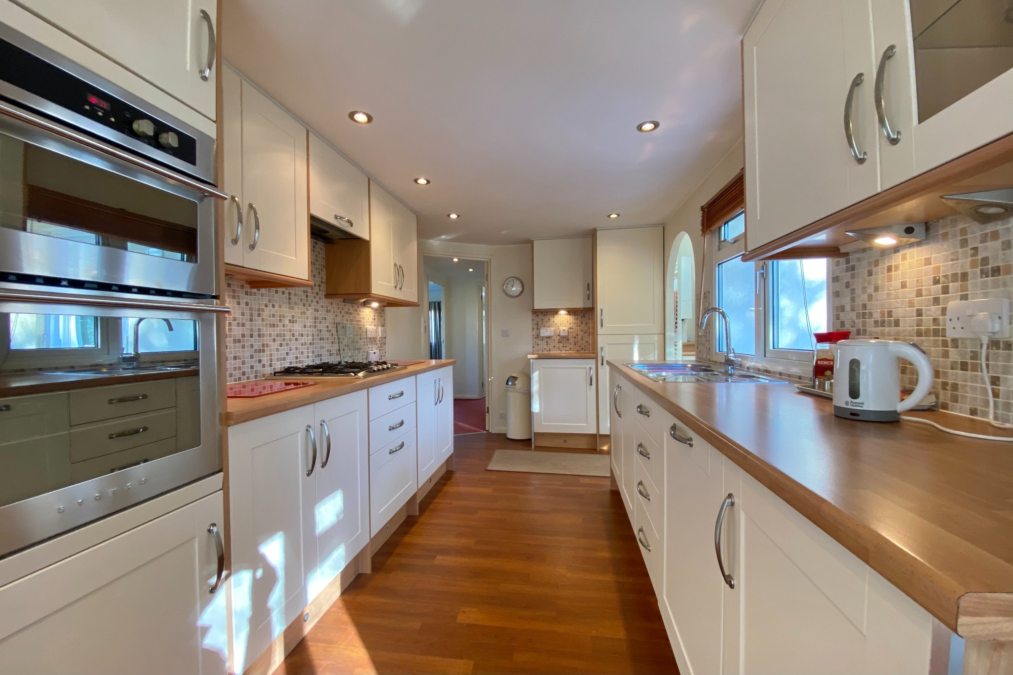 2 bed mobile home for sale in Hamble Park, Southampton  - Property Image 2