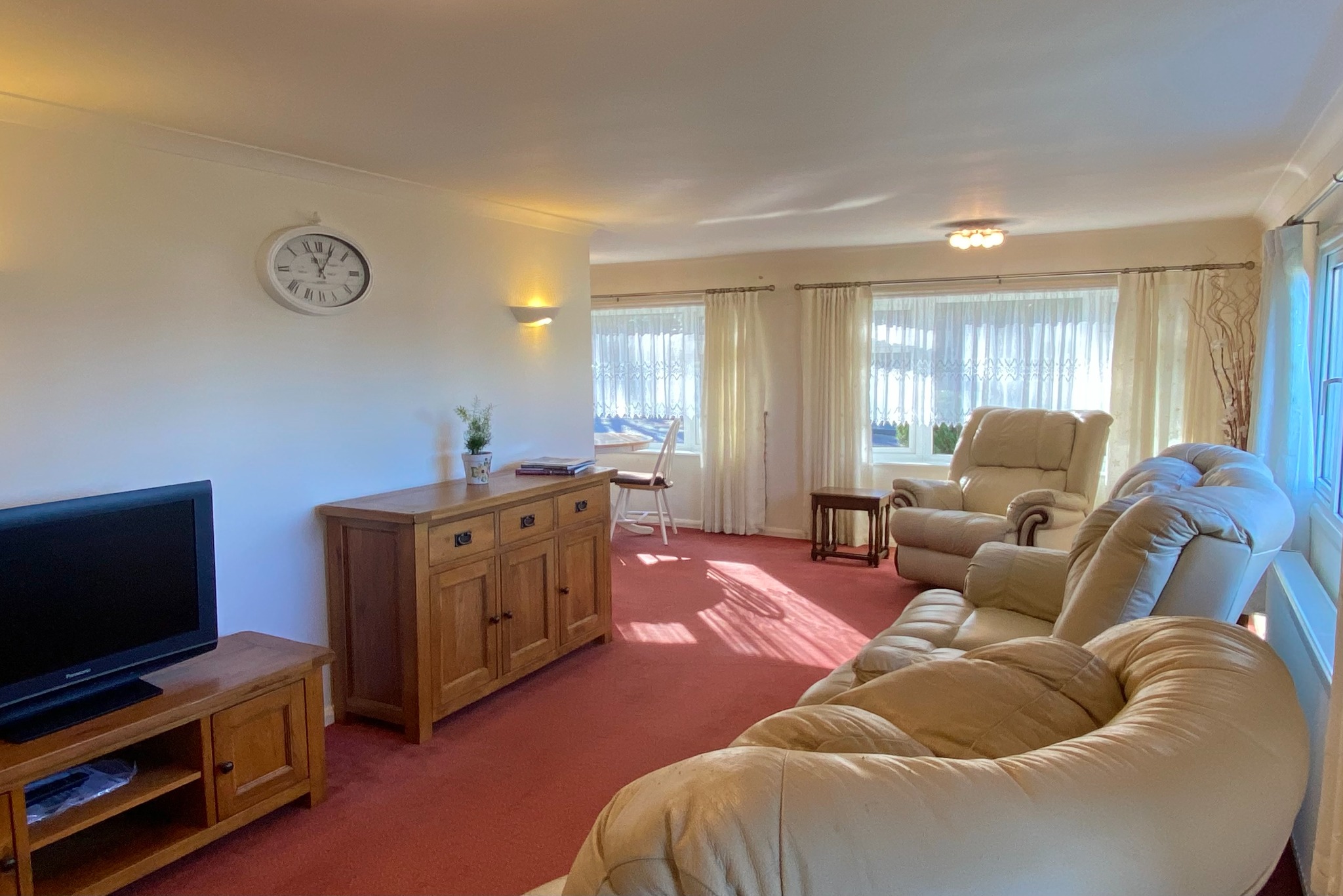 2 bed mobile home for sale in Hamble Park, Southampton  - Property Image 3