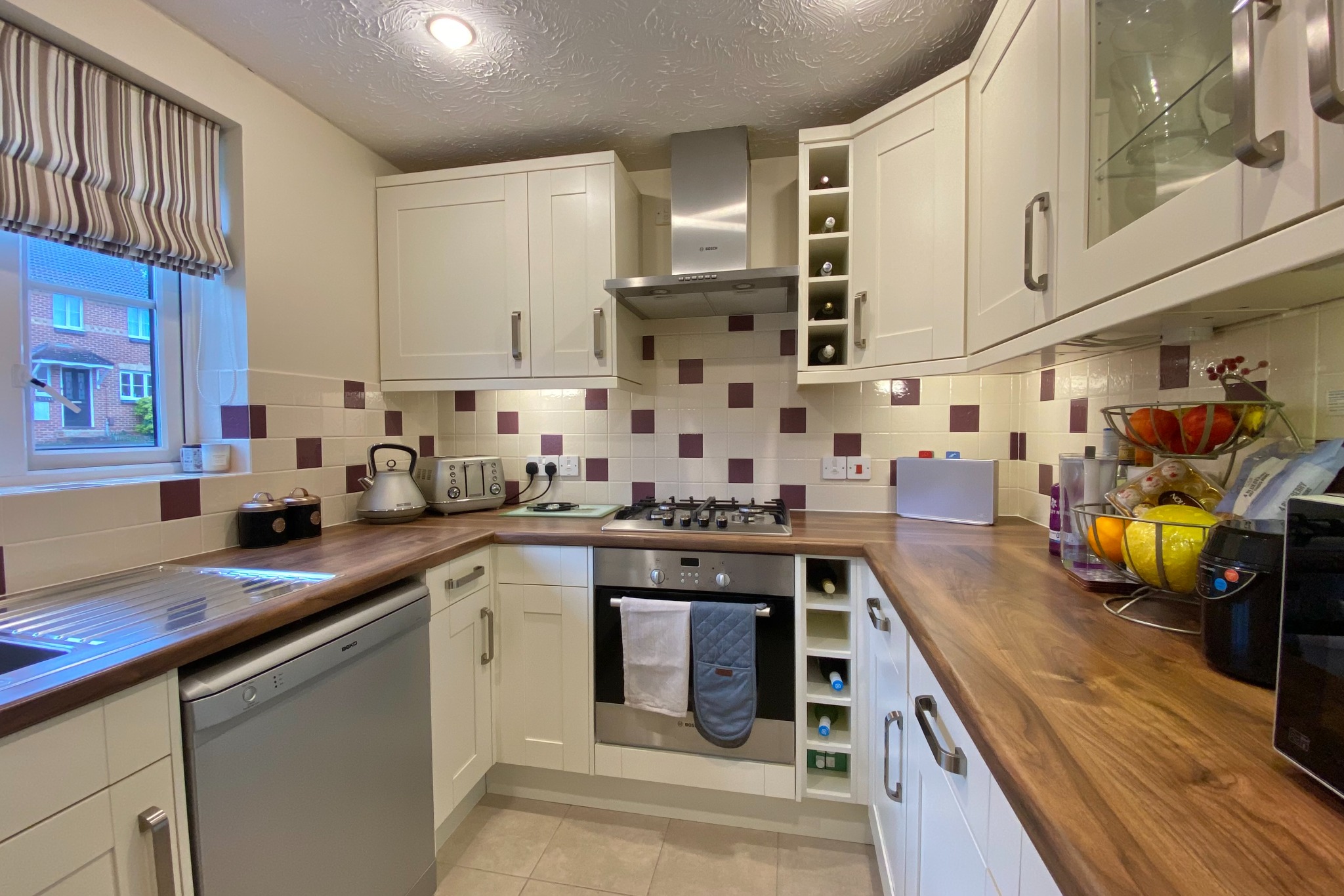 3 bed terraced house for sale in Lovage Road, Fareham  - Property Image 3