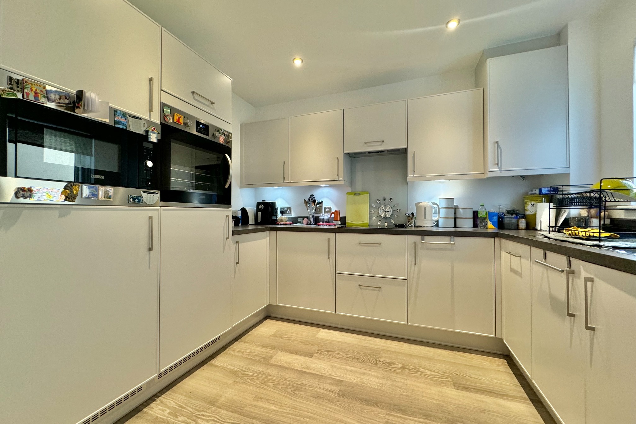 2 bed retirement property for sale in Hamilton Road, Southampton  - Property Image 3