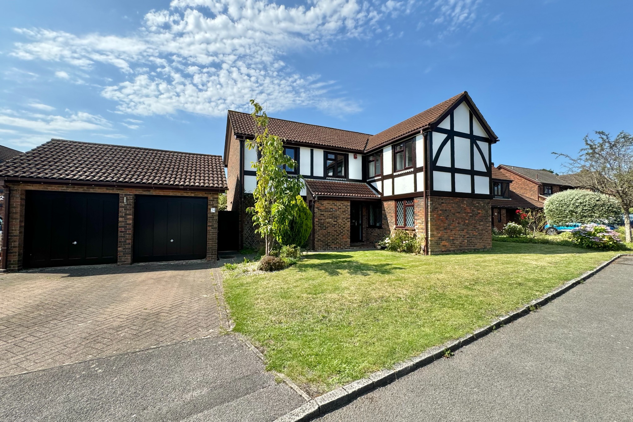 5 bed detached house for sale in Hazel Grove, Southampton  - Property Image 3