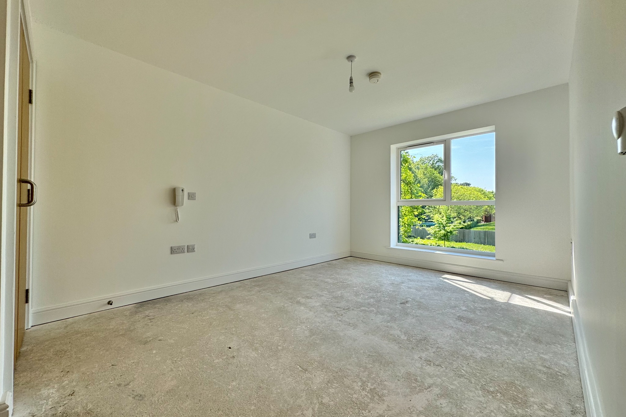 2 bed retirement property for sale in Hamilton Road, Southampton  - Property Image 4
