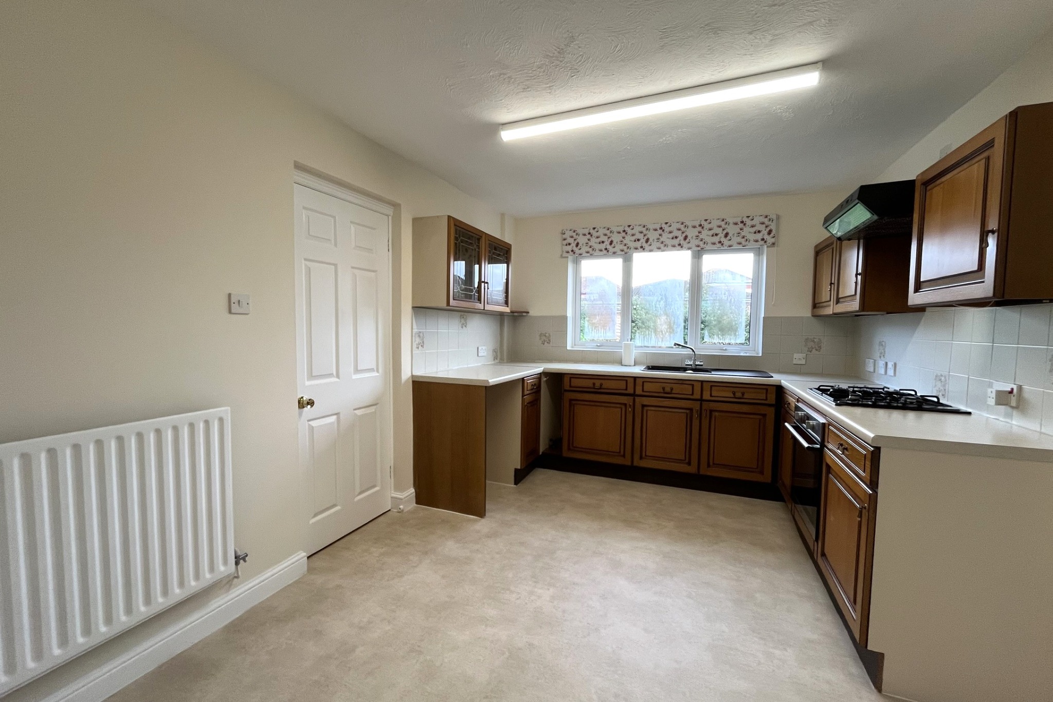 4 bed detached house to rent in Laxton Close, Southampton  - Property Image 2