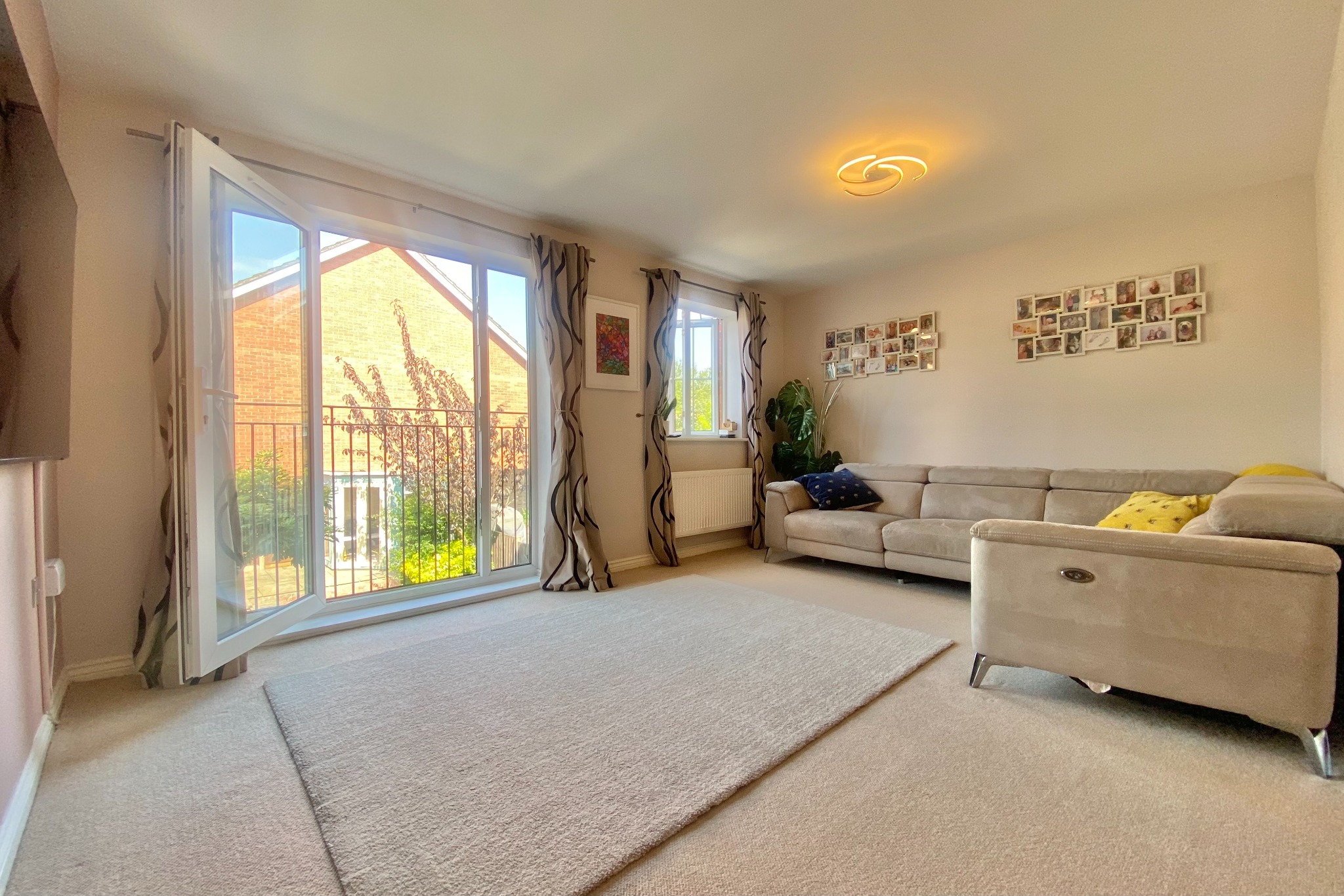 3 bed town house for sale in Blake Close, Fareham  - Property Image 5