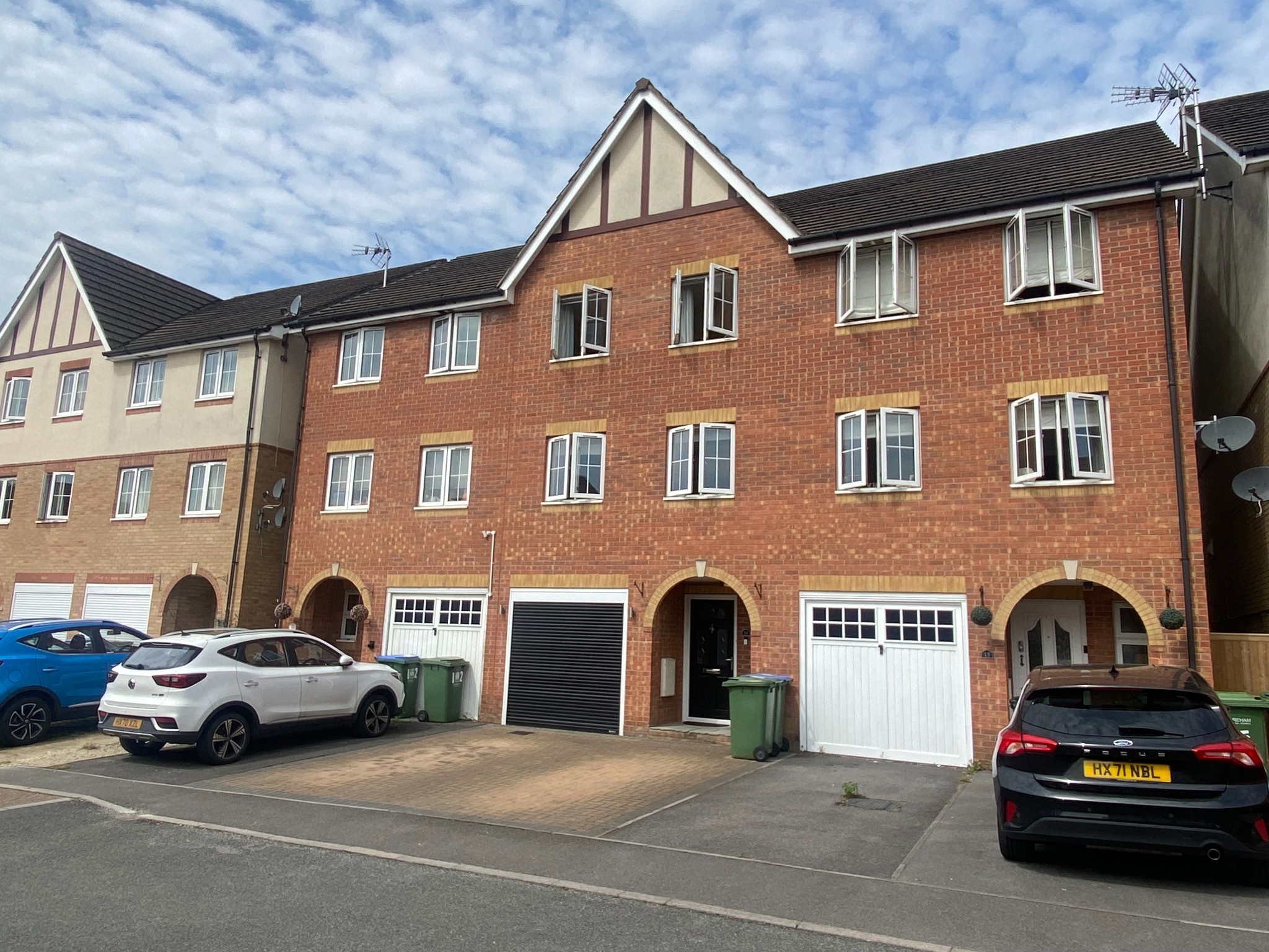 3 bed town house for sale in Blake Close, Fareham  - Property Image 1