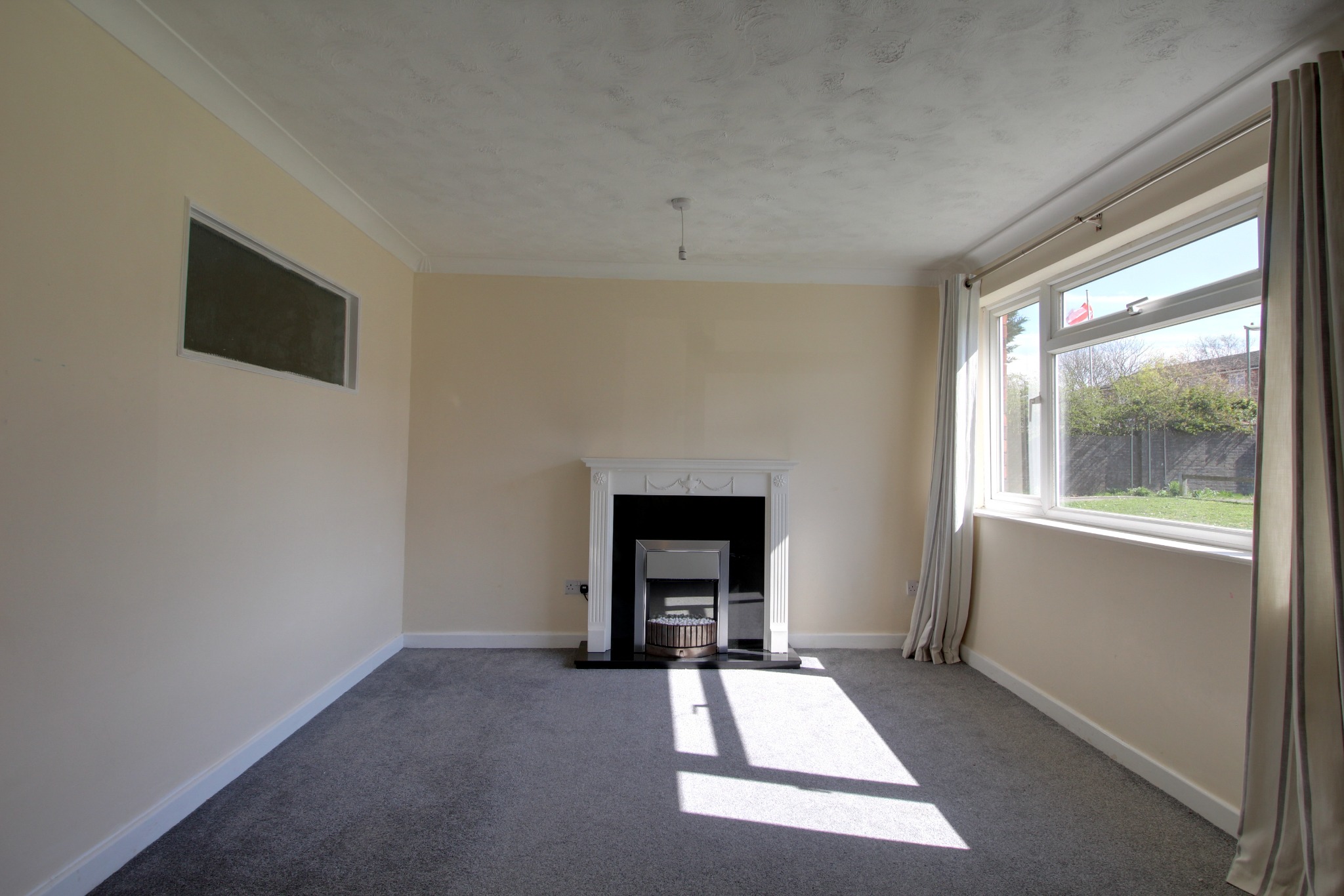 3 bed maisonette for sale in Homer Close, Gosport  - Property Image 3