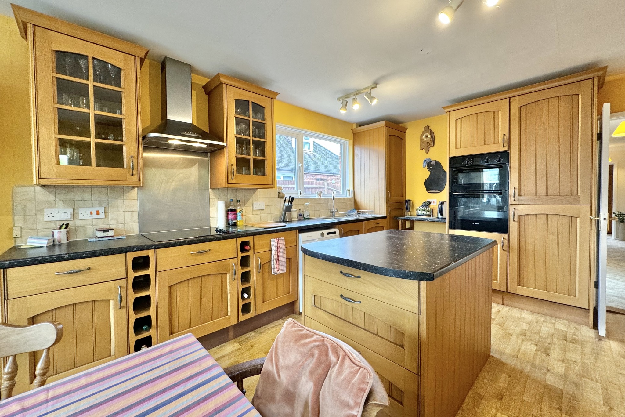 4 bed semi-detached bungalow for sale in Home Rule Road, Southampton  - Property Image 3