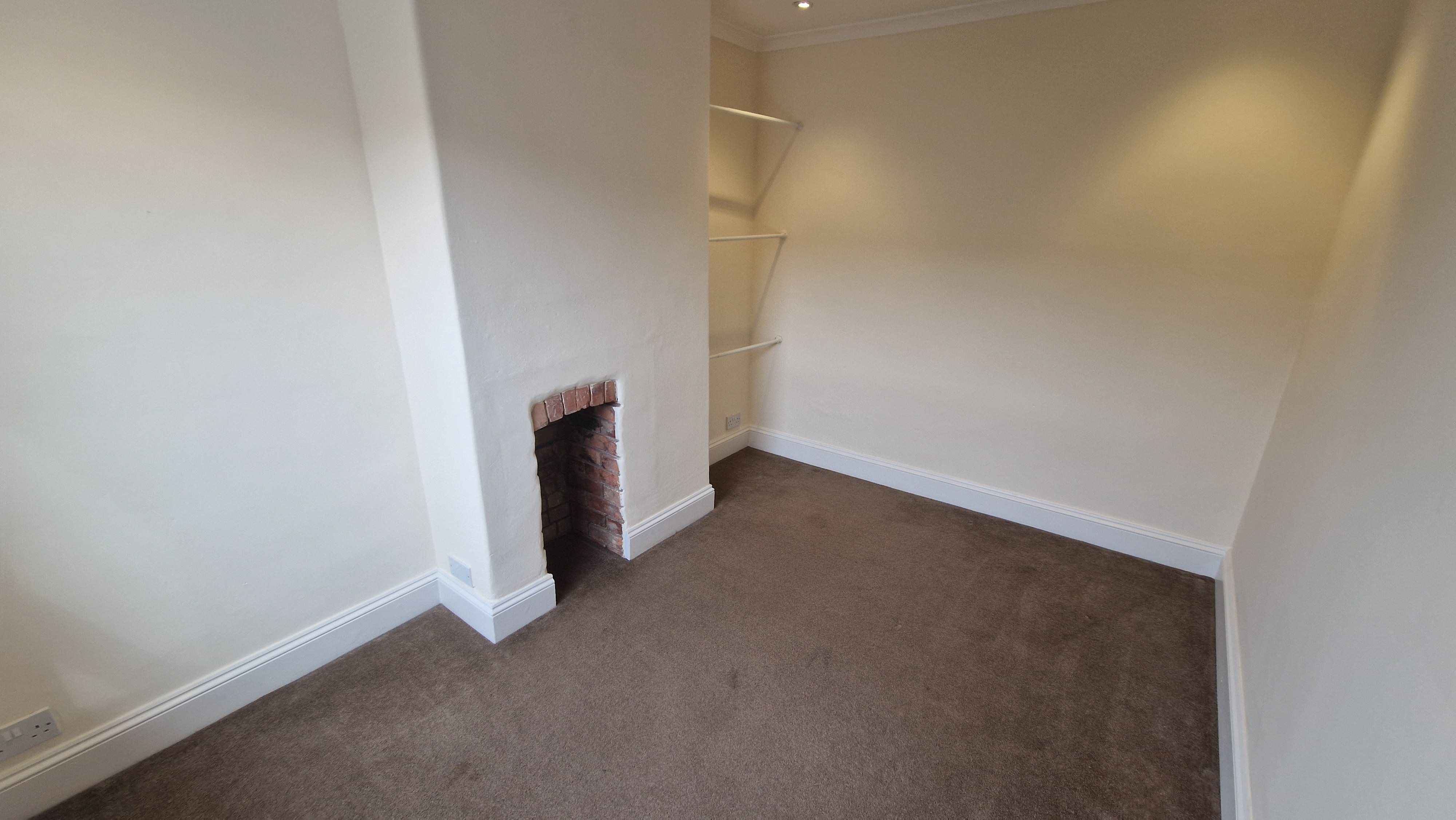 3 bed terraced house to rent in Albemarle Road 6