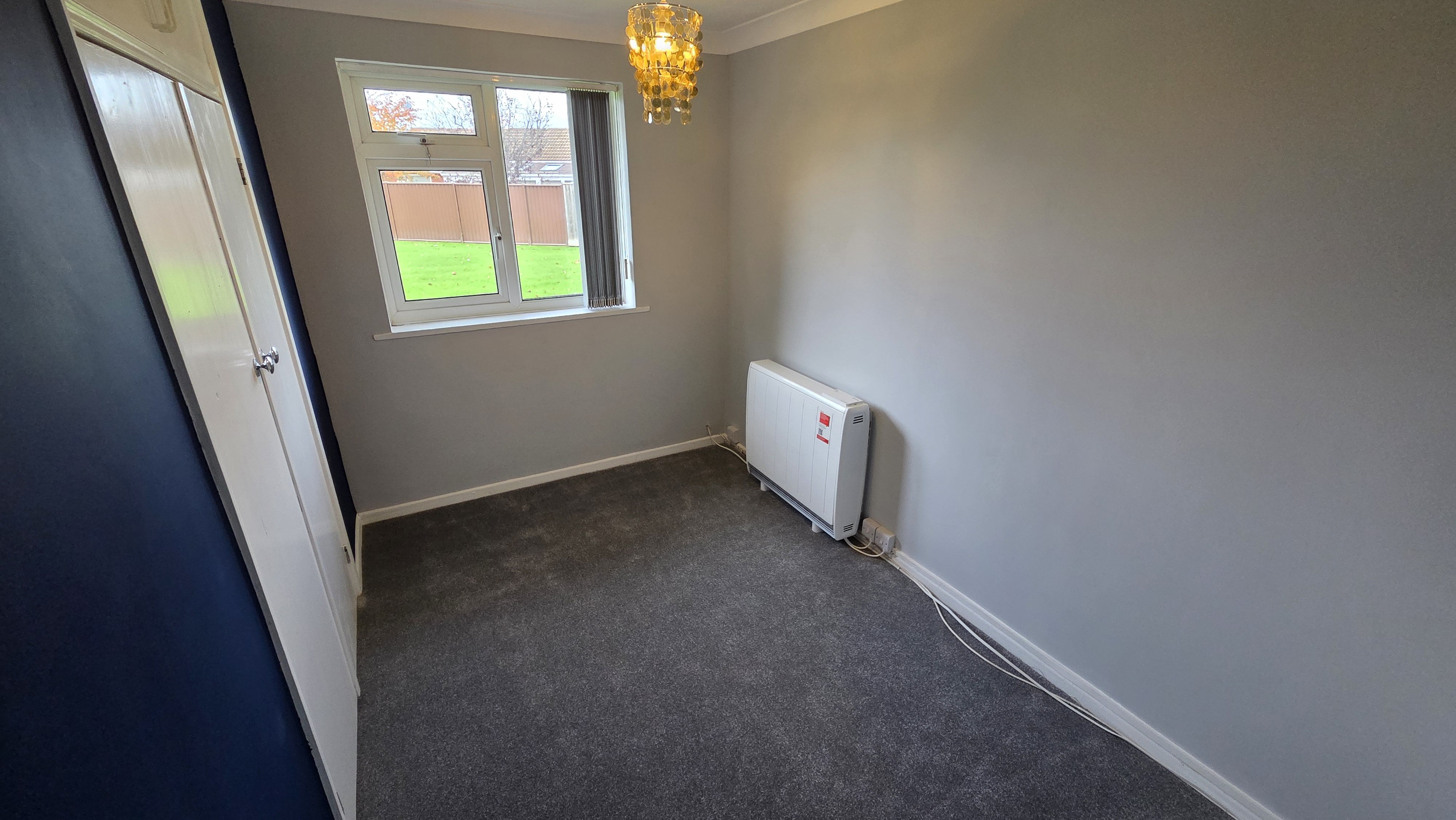2 bed flat to rent in Wellesley Court, Windsor Close, TA1 5