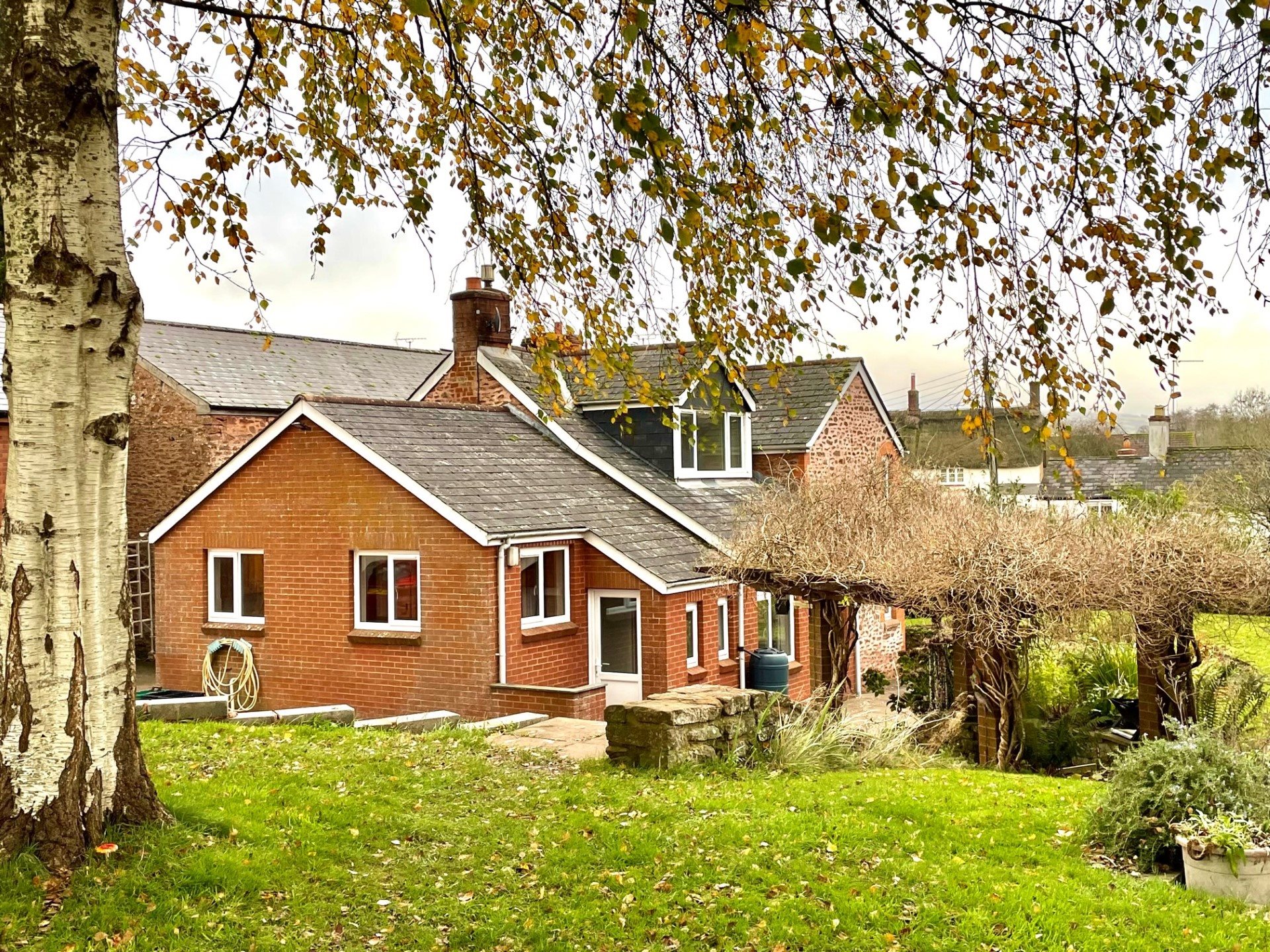 3 bed detached house to rent in Lydeard St Lawrence, Taunton, TA4 