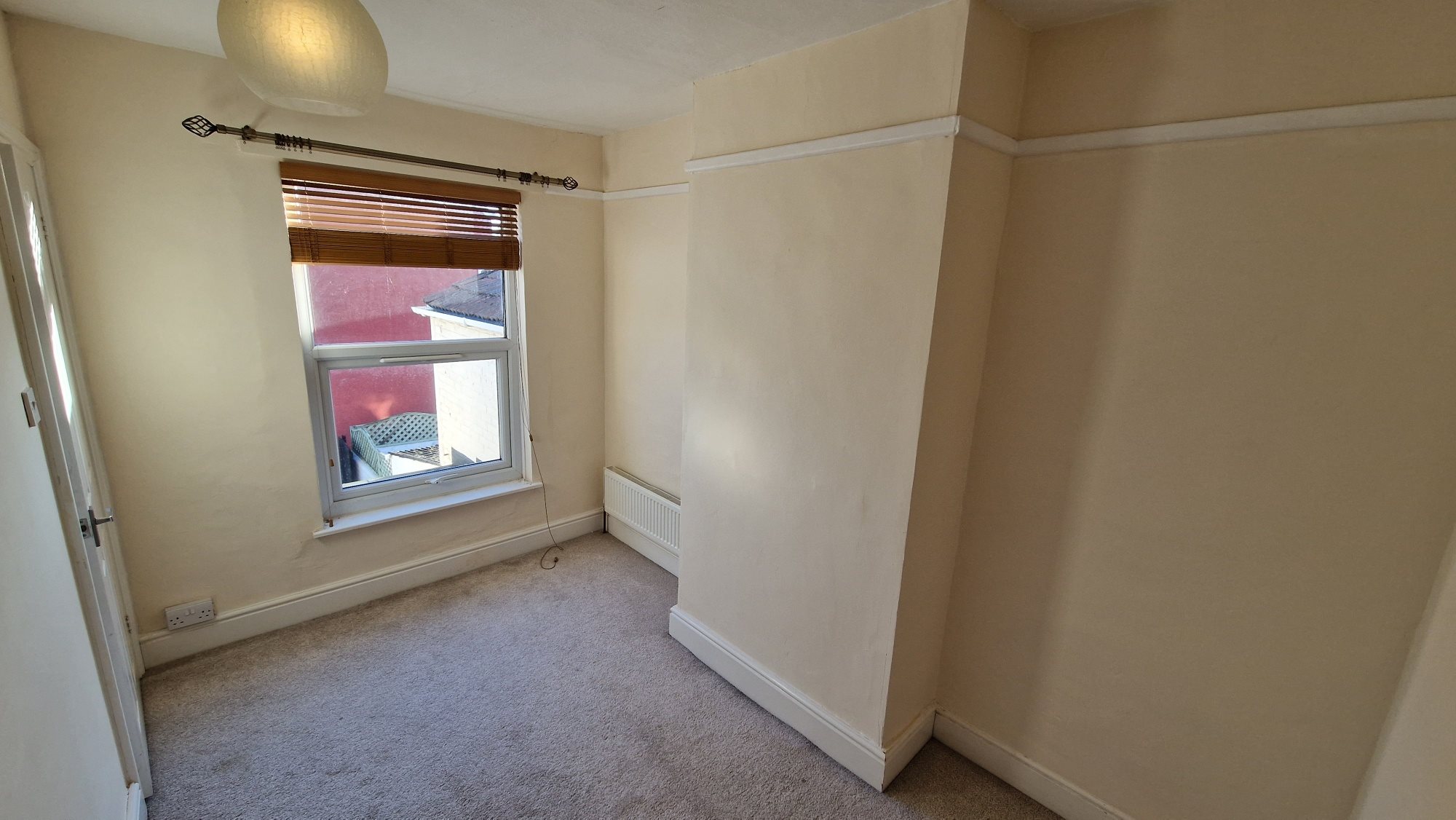 3 bed terraced house to rent in Haydon Road 7