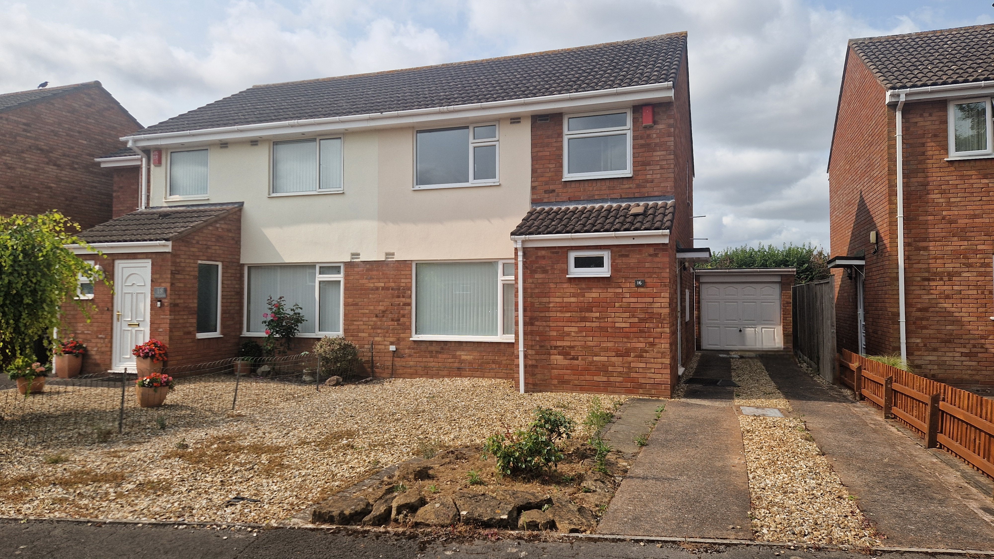 3 bed semi-detached house to rent in Matthews Road, Taunton  - Property Image 1