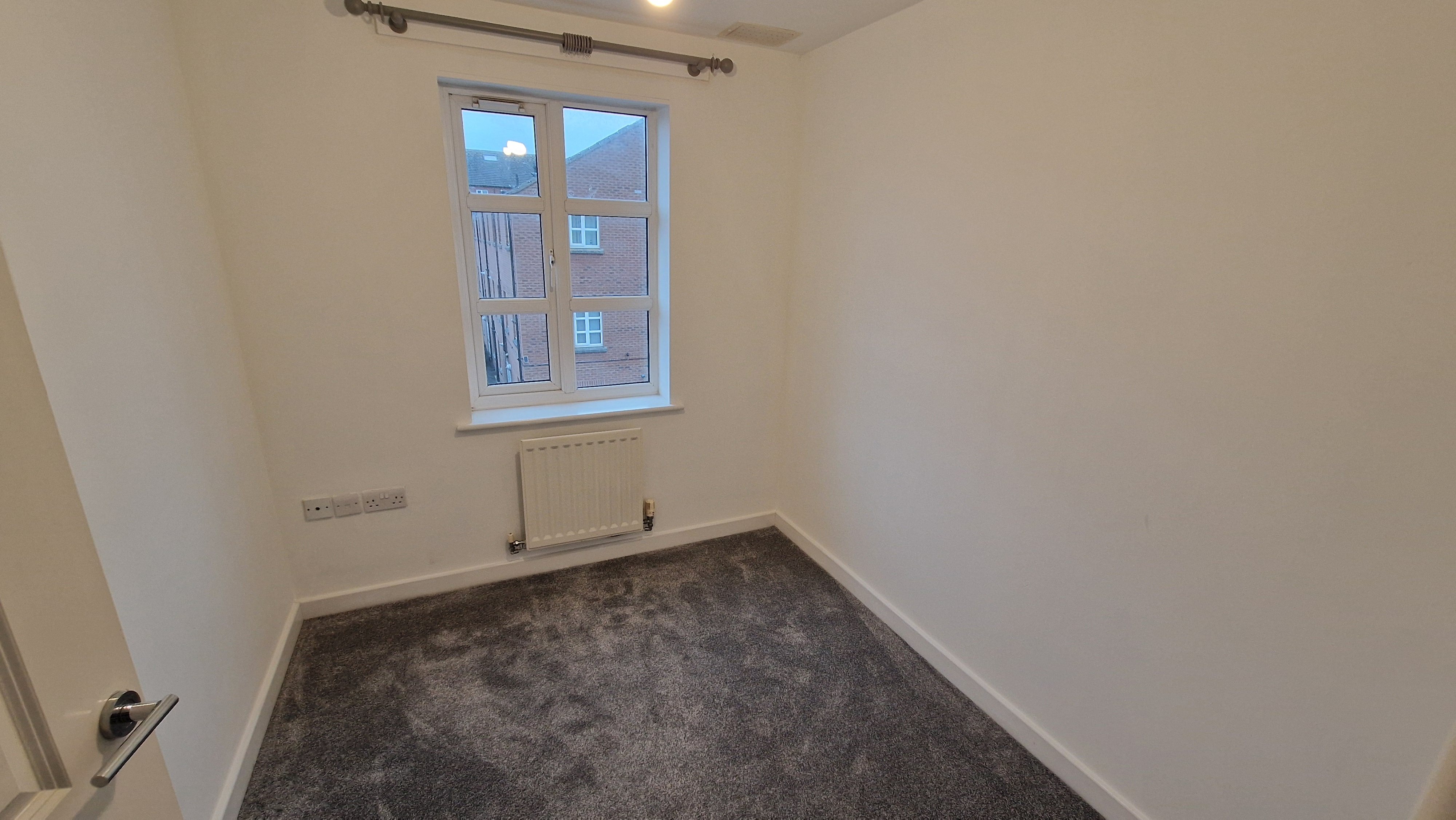 2 bed flat to rent in Massingham Park, Taunton 5