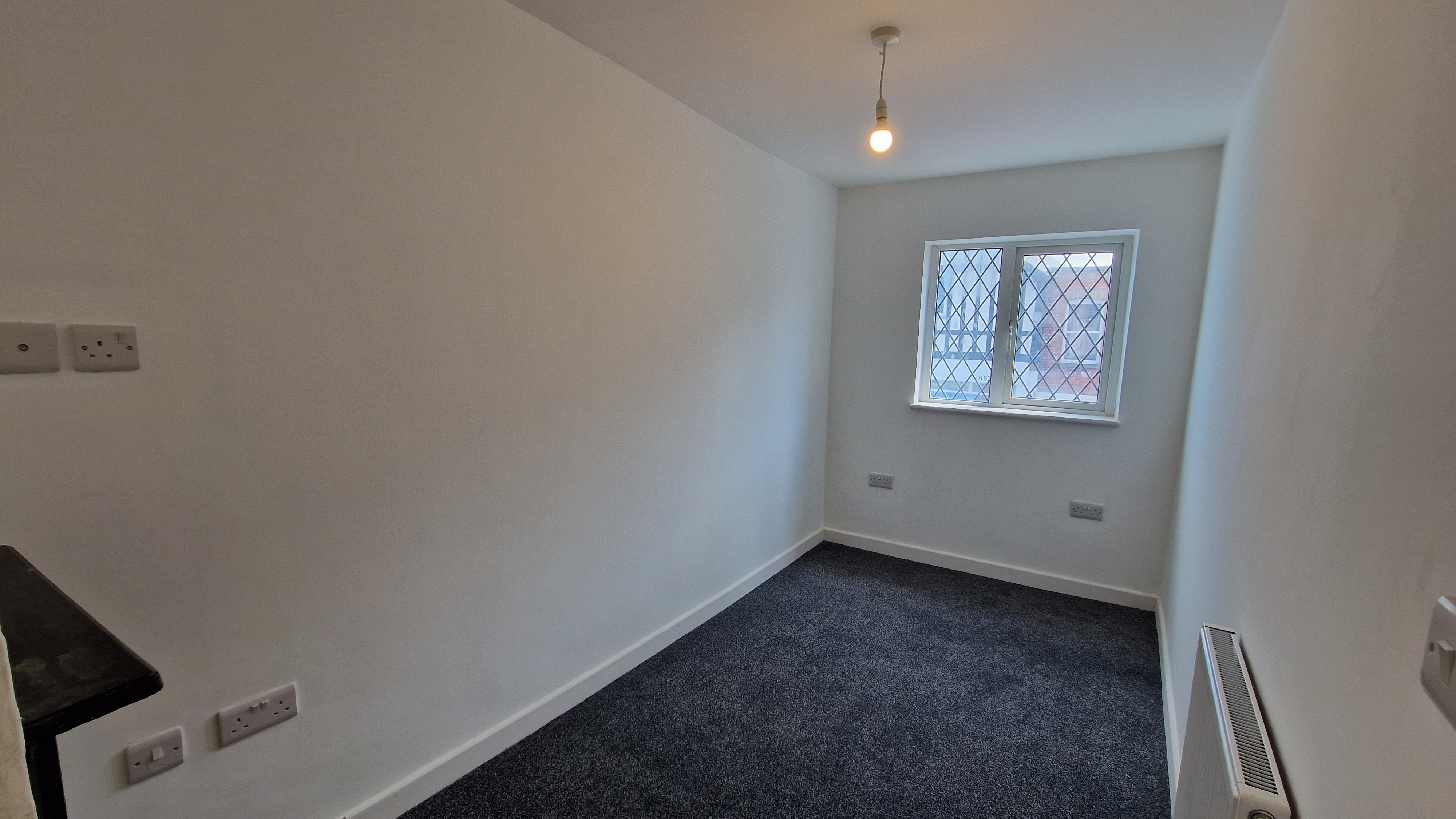 3 bed terraced house to rent in High Street 6