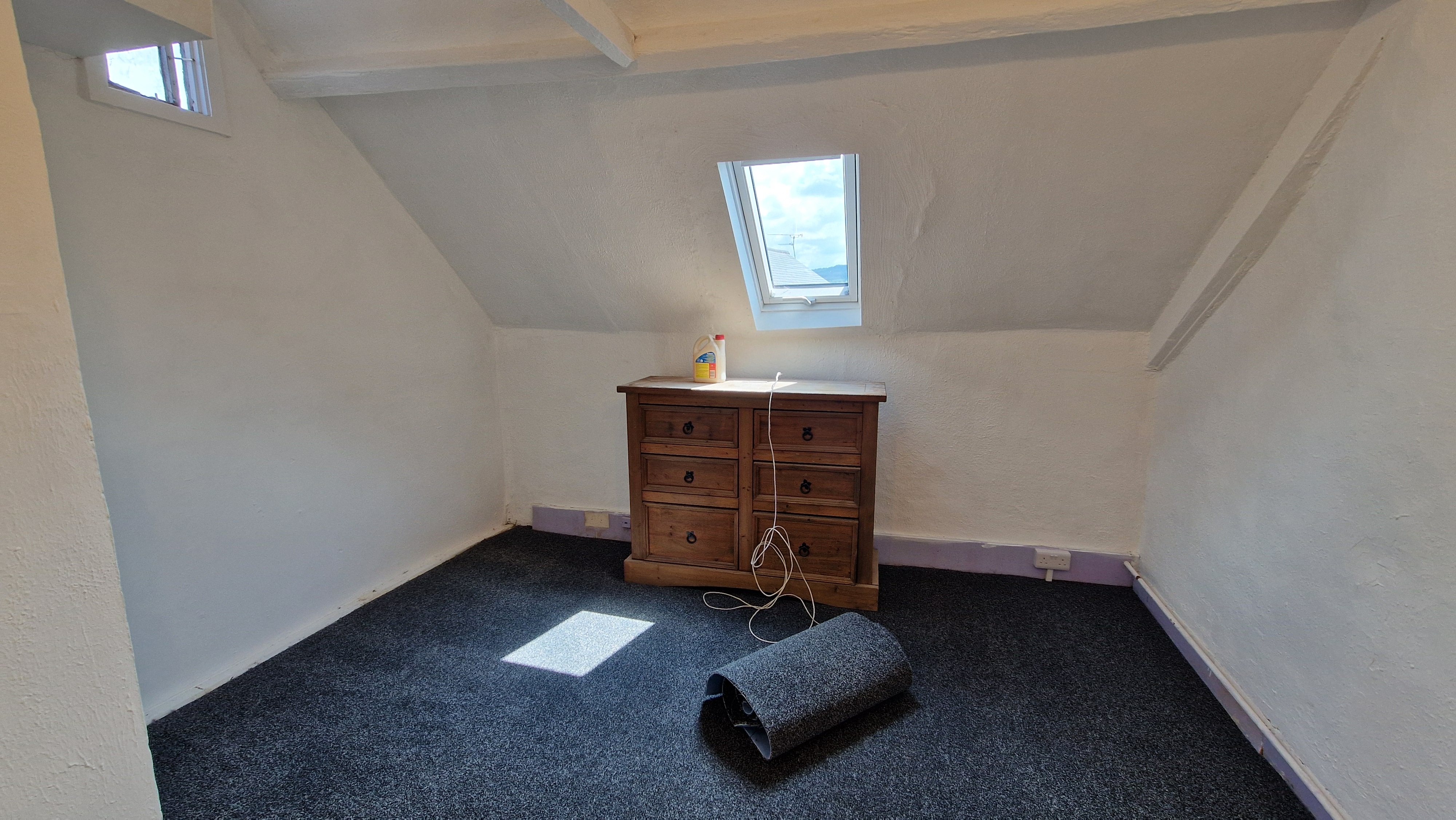 3 bed terraced house to rent in High Street 7