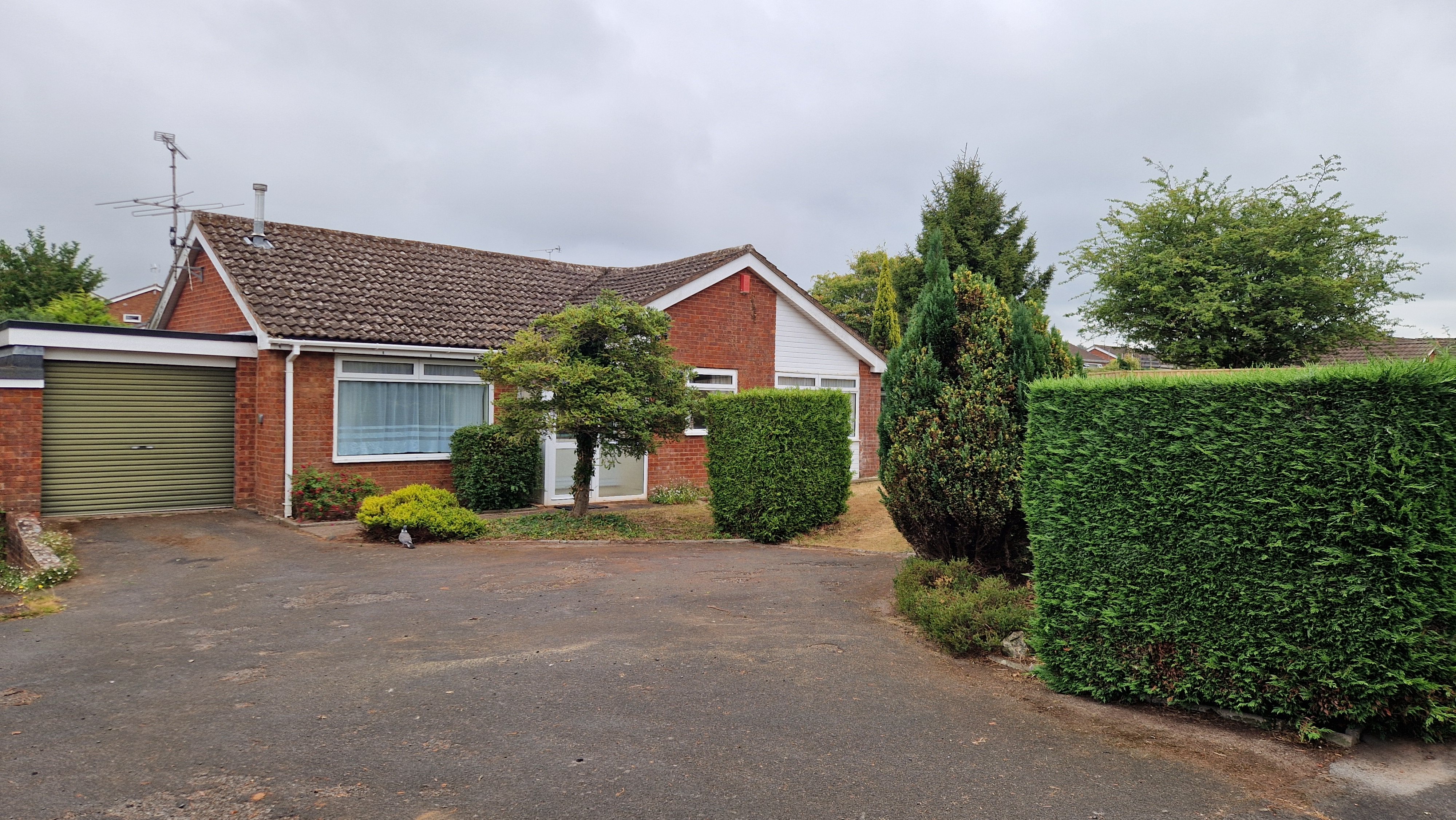3 bed bungalow to rent in Swains Lane, Wellington, TA21