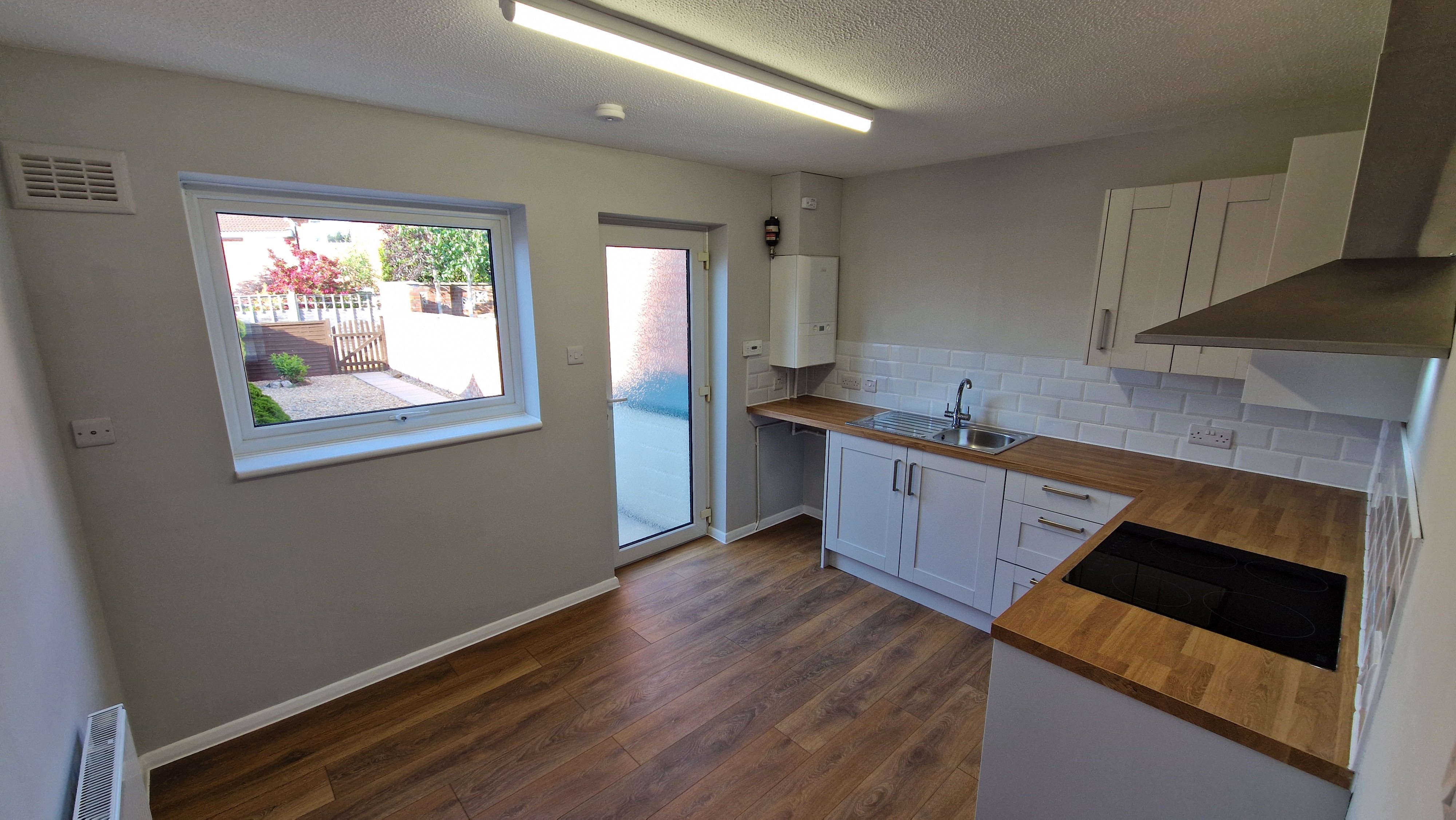 2 bed terraced house to rent in Gill Crescent, Taunton  - Property Image 3