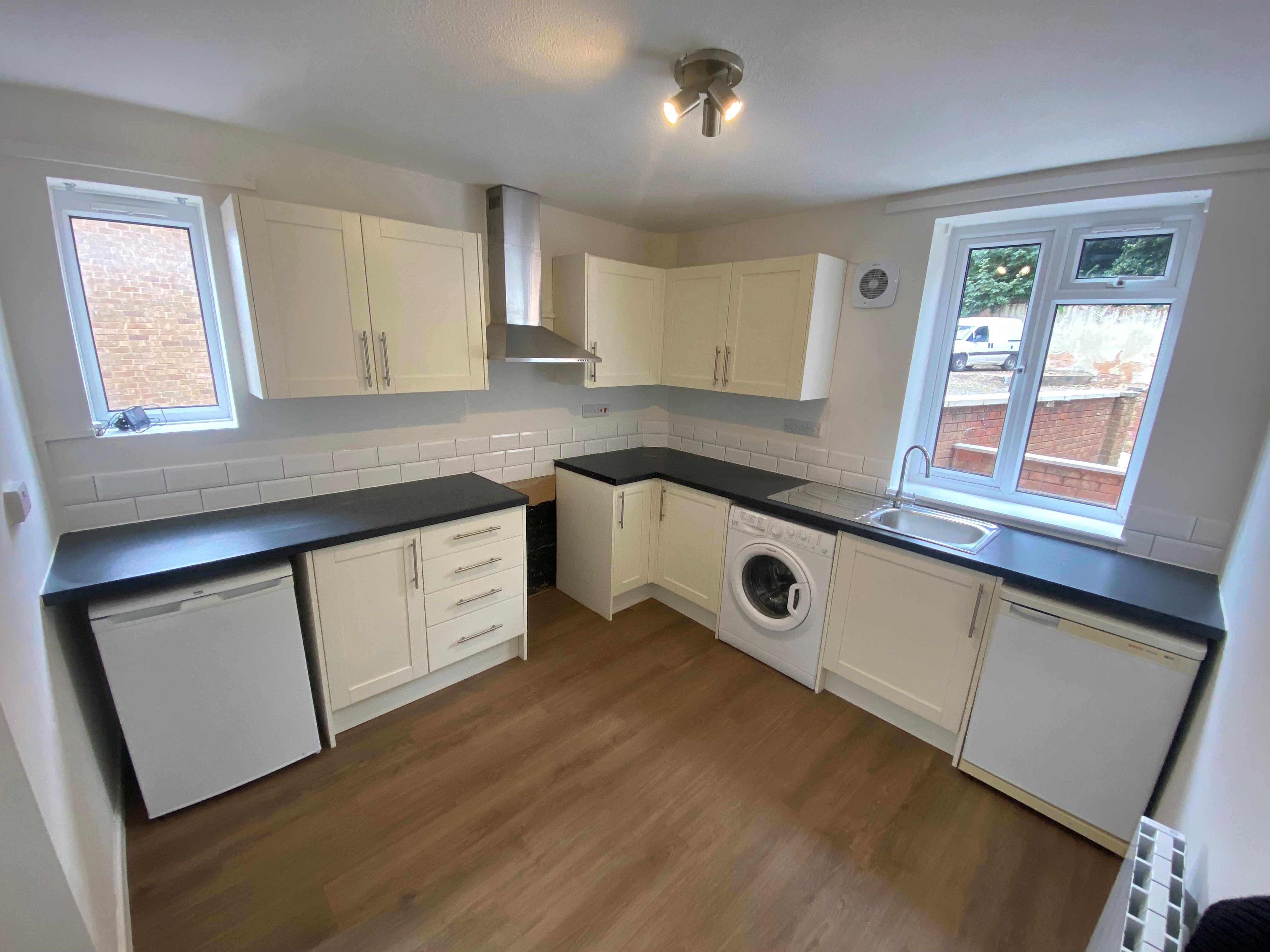 3 bed flat to rent in Belvedere Court, North Street 2