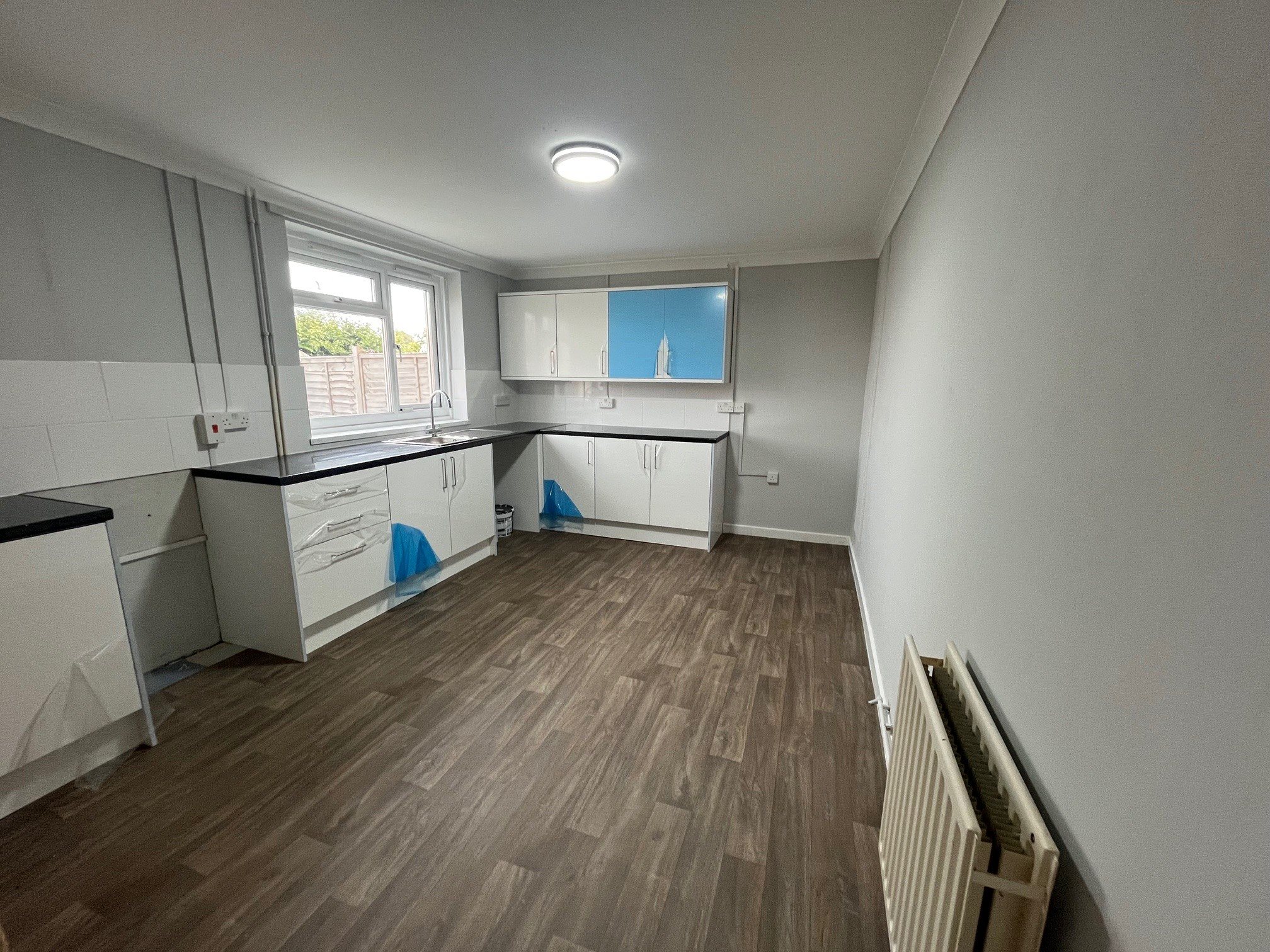 3 bed terraced house to rent in Charles Road, Yeovil , BA21 2