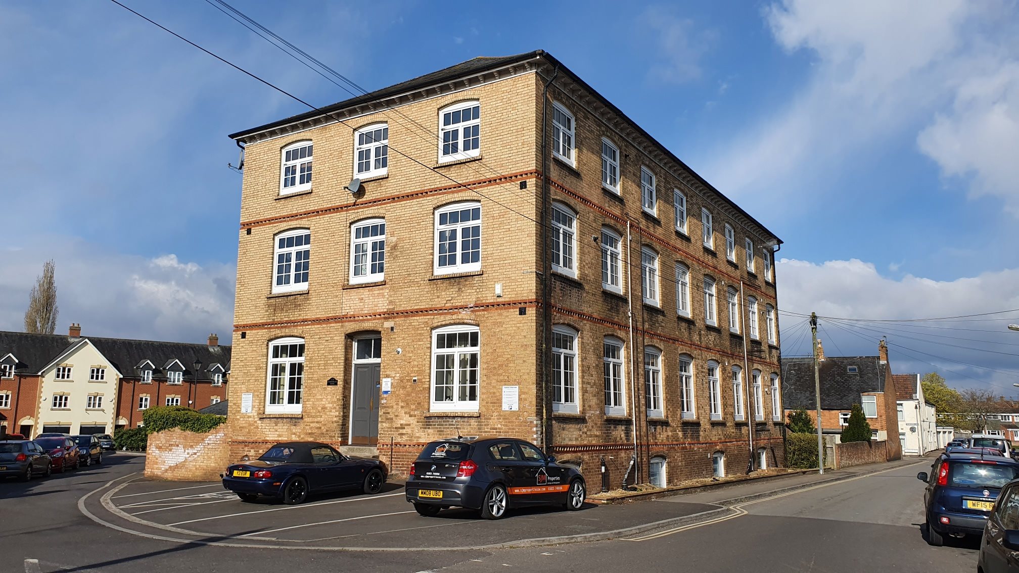 1 bed flat to rent in Chamberlain House, Richmond Road - Property Image 1