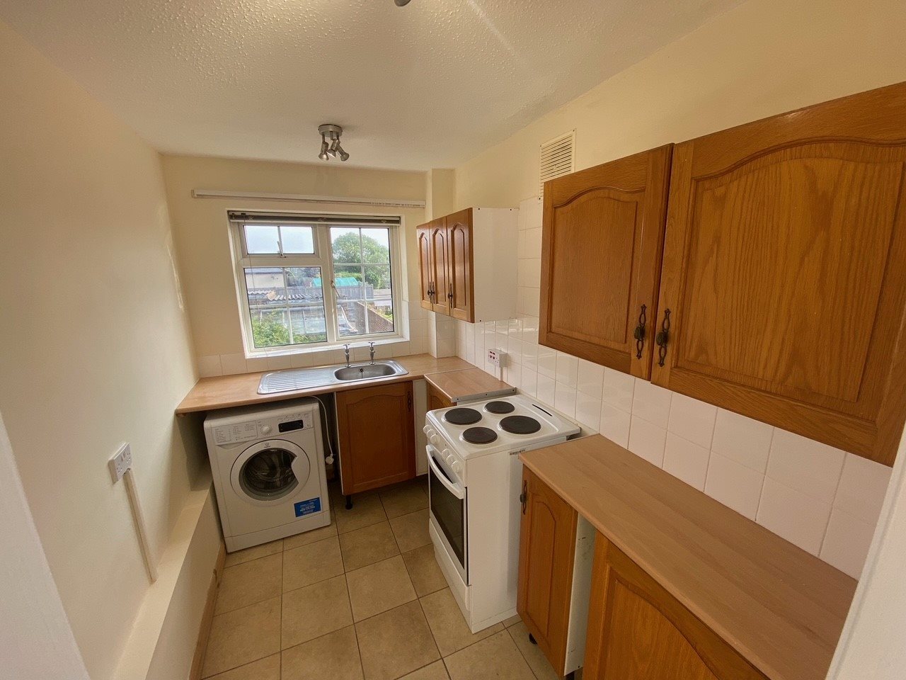 1 bed maisonette to rent in Buckwell Wellington 4