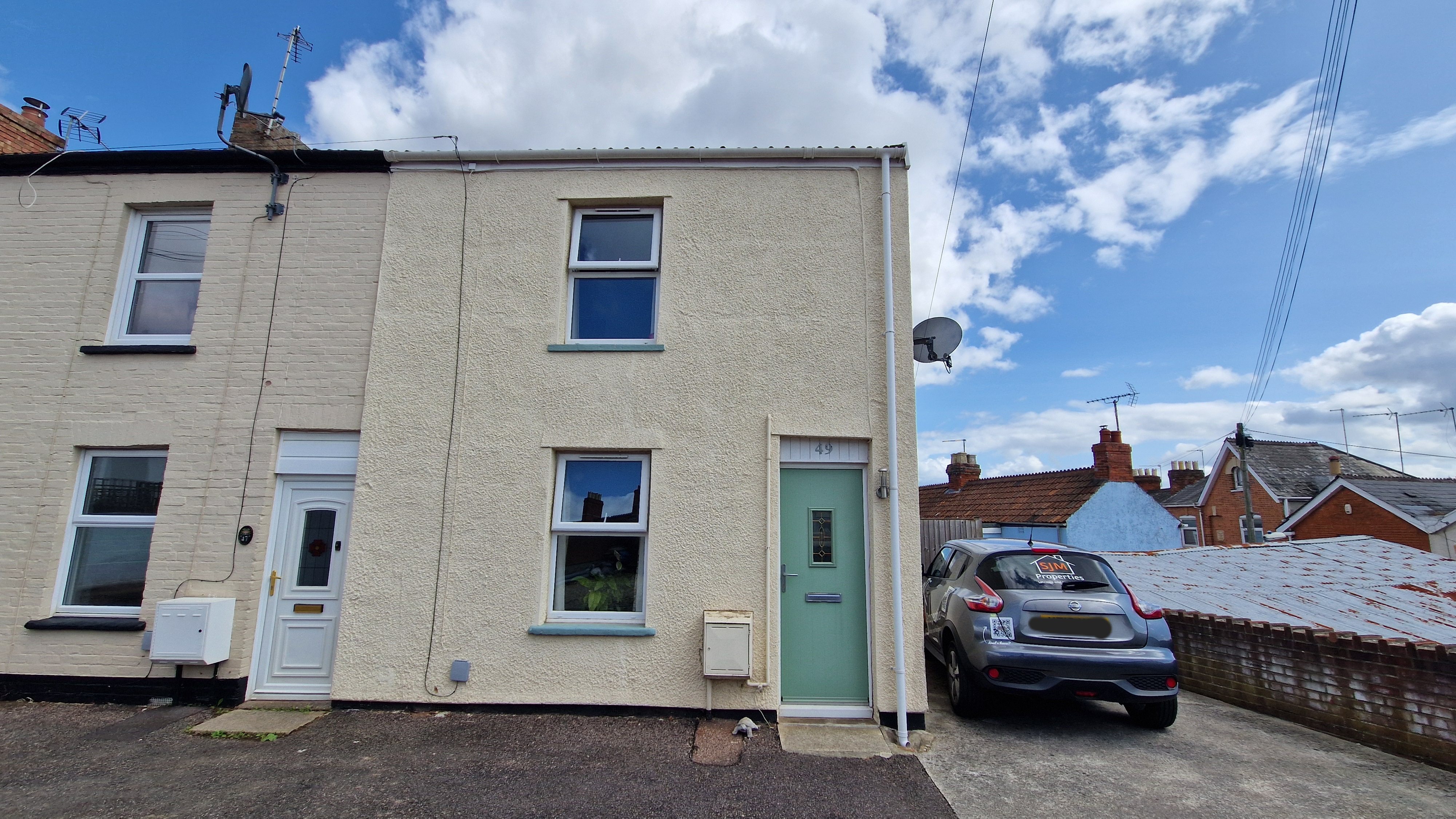 2 bed end of terrace house to rent in Cherry Grove, Taunton  - Property Image 1