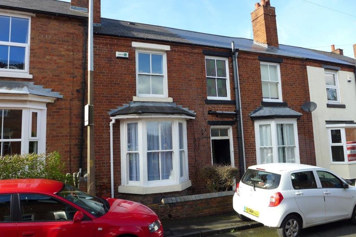 2 bed to rent in Mount Road, Stourbridge - Property Image 1