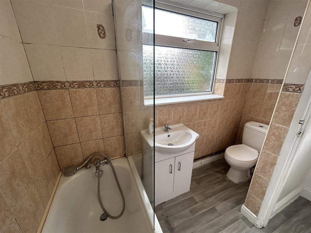 3 bed to rent in Old Hill, Cradley Heath  - Property Image 10