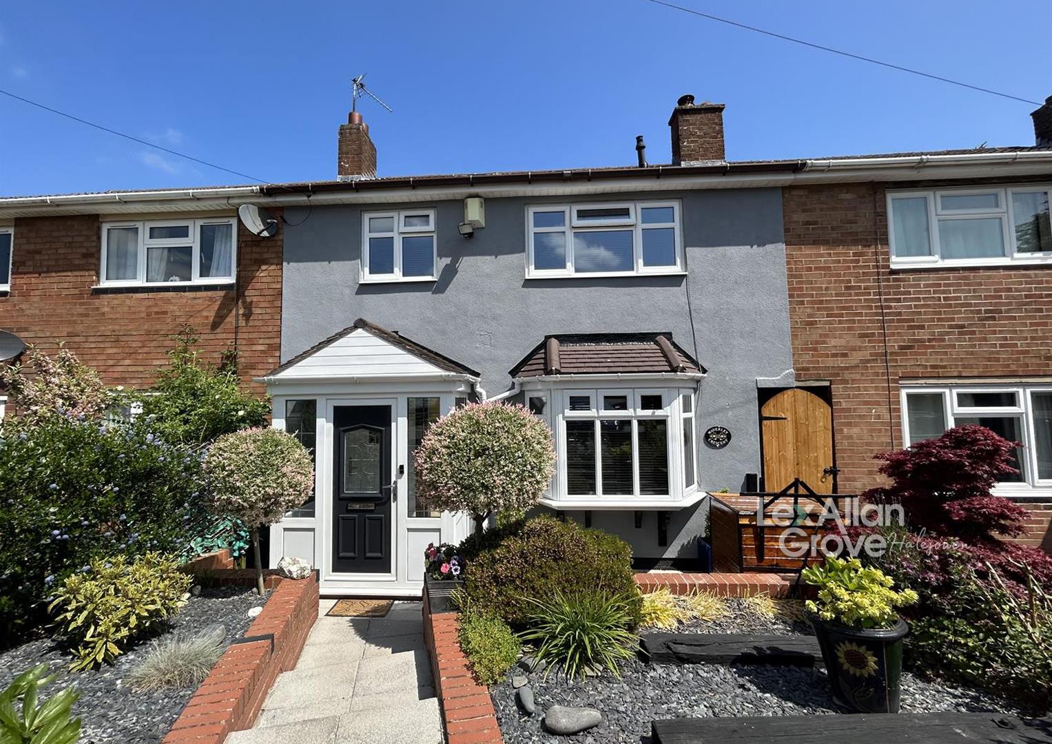 3 bed terraced house for sale in Waverley Crescent, Romsley Halesowen  - Property Image 1
