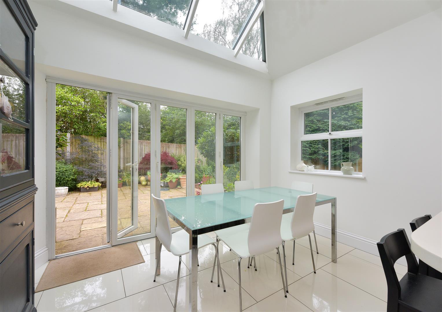 6 bed detached house for sale in Hampton Grove, Stourbridge  - Property Image 10