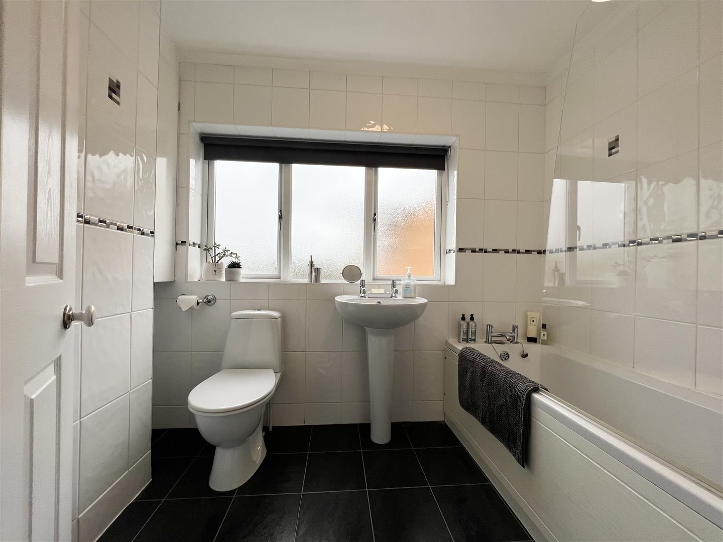 4 bed detached house for sale in Rooks Meadow, Stourbridge  - Property Image 26