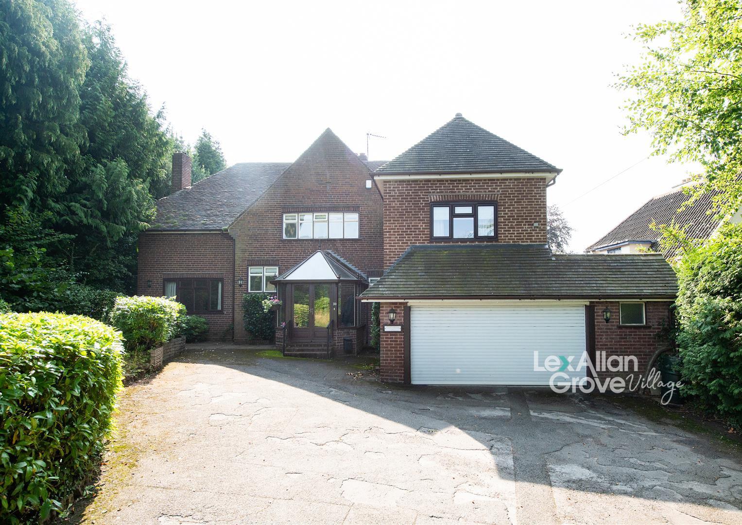 5 bed detached house for sale in Middlefield Lane, Stourbridge - Property Image 1