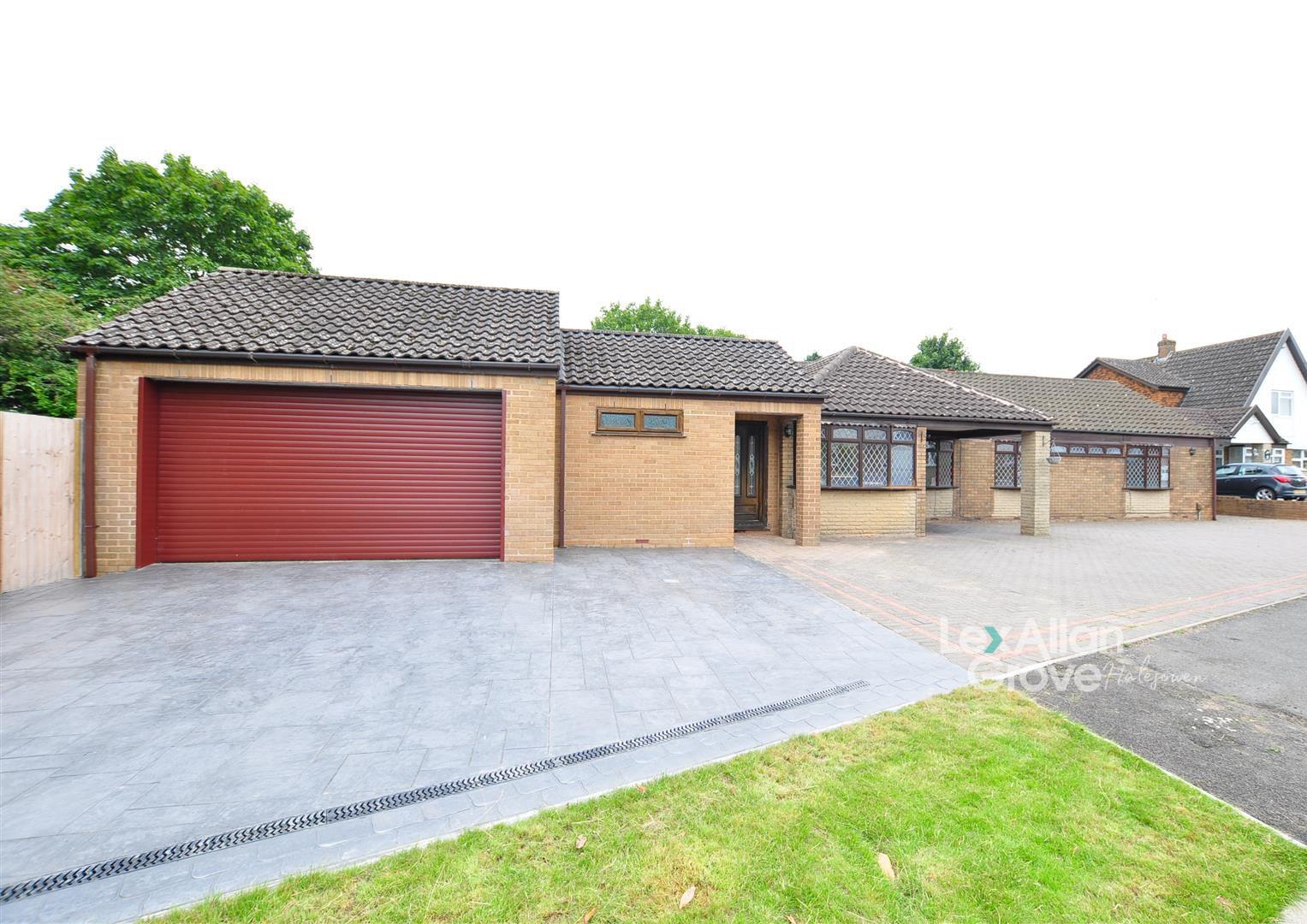 4 bed detached bungalow for sale in Blakedown Road, Halesowen - Property Image 1