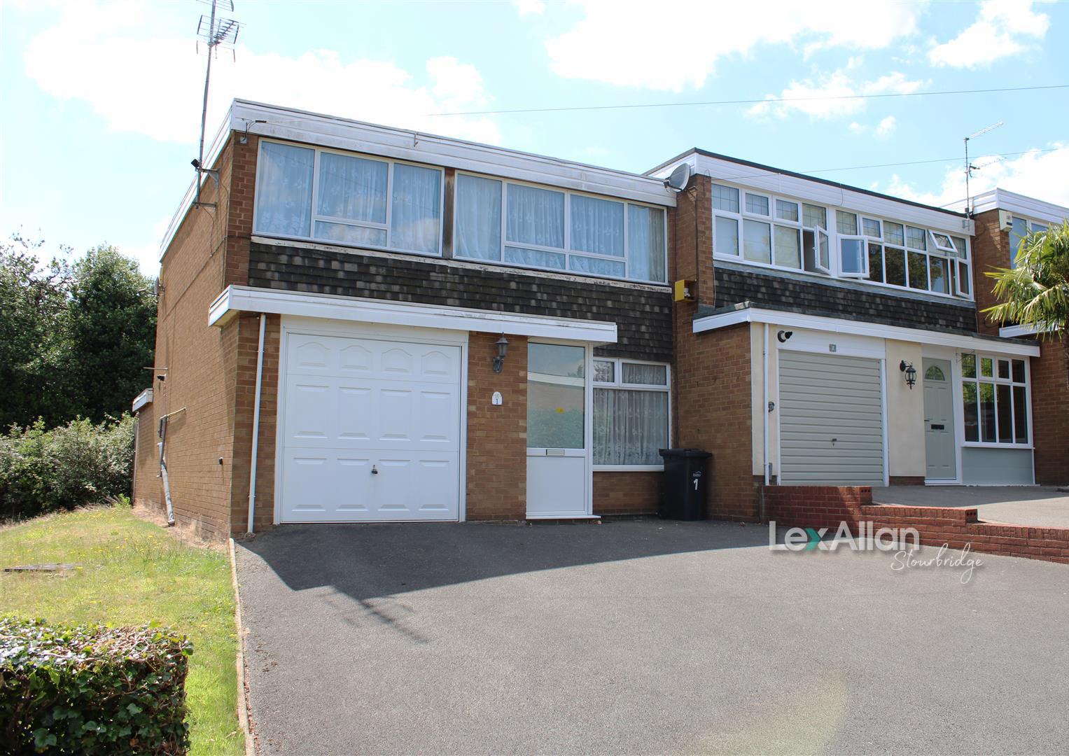 3 bed end of terrace house for sale in Redhill Close, Stourbridge - Property Image 1