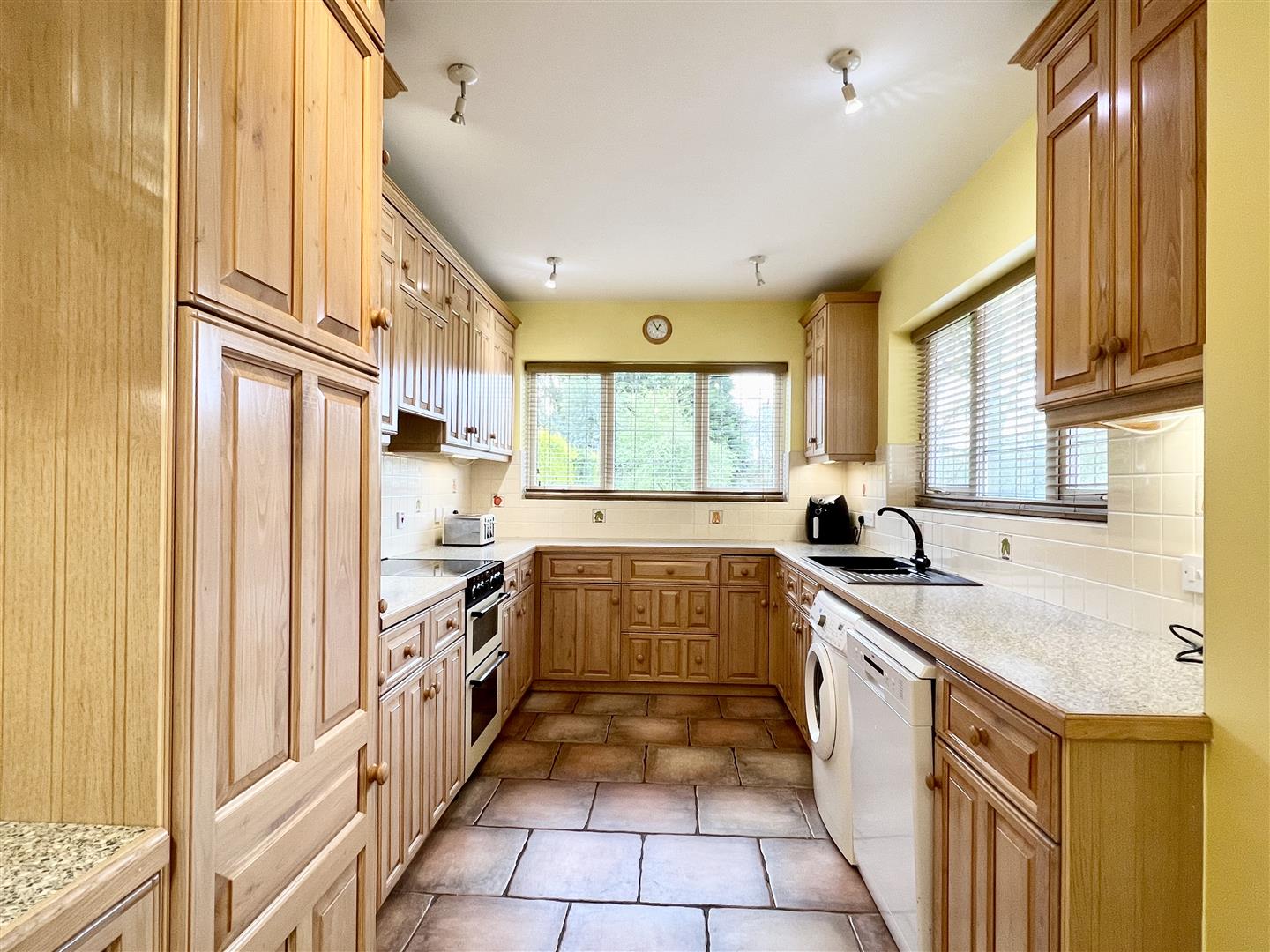 4 bed detached house for sale in Bromsgrove Road, Halesowen  - Property Image 2