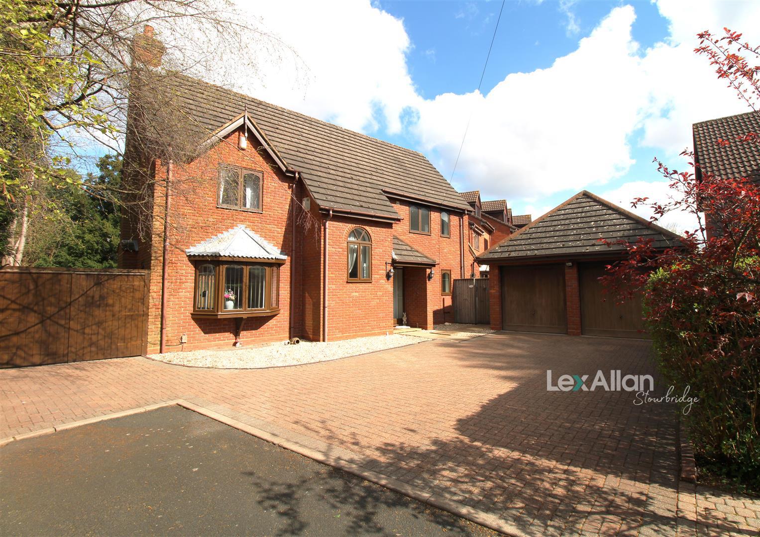 4 bed detached house for sale in Hillville Gardens, Stourbridge, DY8 