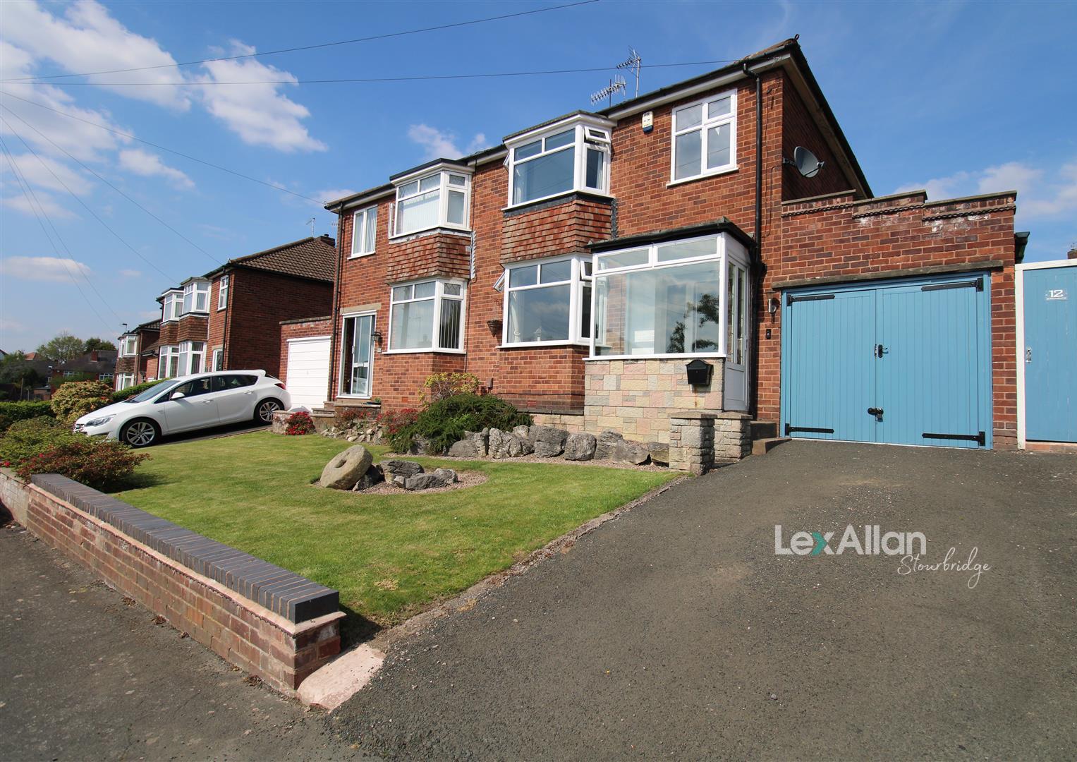 3 bed  for sale in Birchgate, Stourbridge, DY9 