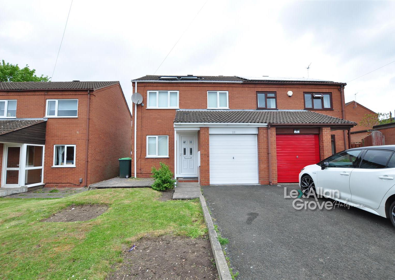 3 bed  for sale in Hall Street, Cradley Heath, B64 
