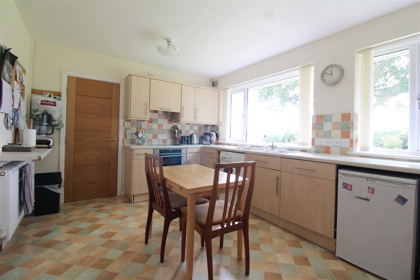 3 bed detached bungalow for sale in Wollaston Court, Stourbridge  - Property Image 9