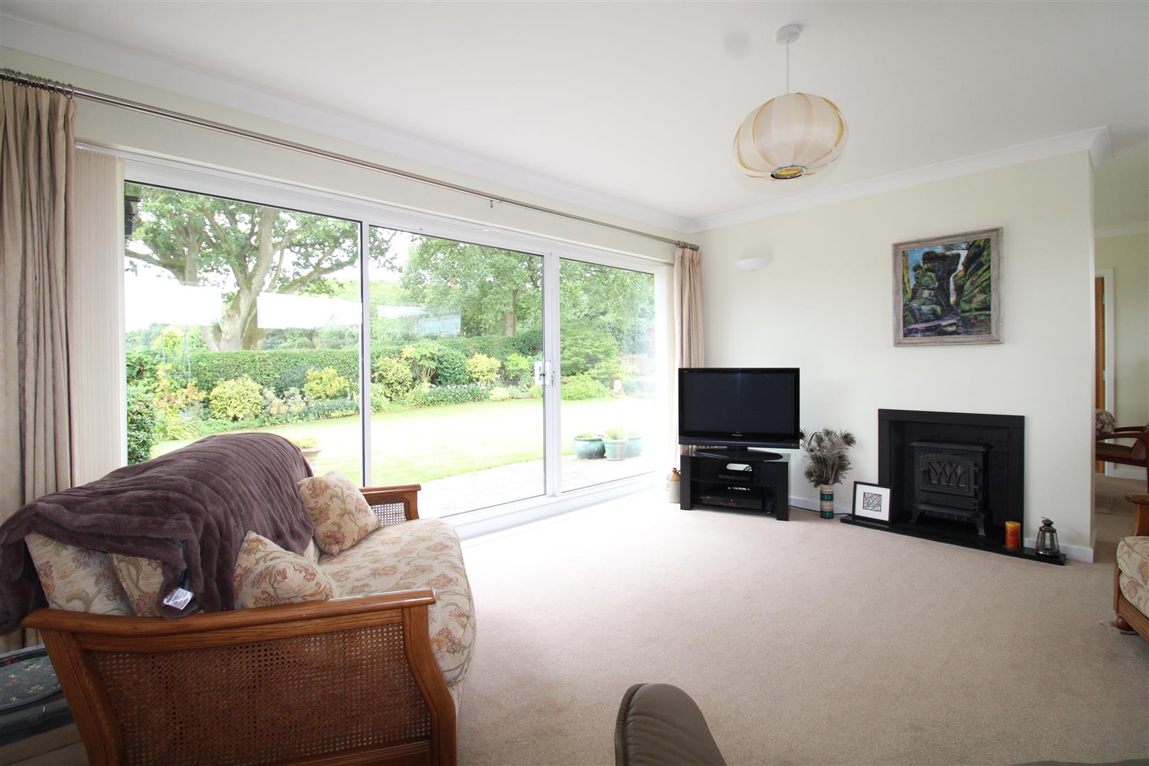 3 bed detached bungalow for sale in Wollaston Court, Stourbridge  - Property Image 6
