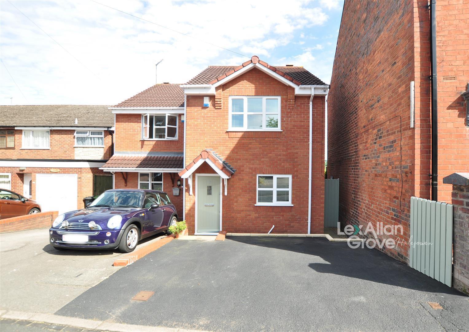 2 bed  for sale in East Street, Brierley Hill, DY5 