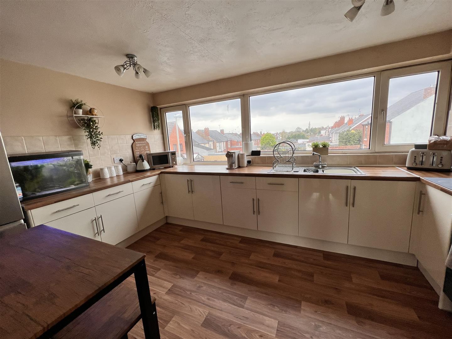 3 bed town house for sale in Beach Street, Halesowen  - Property Image 13
