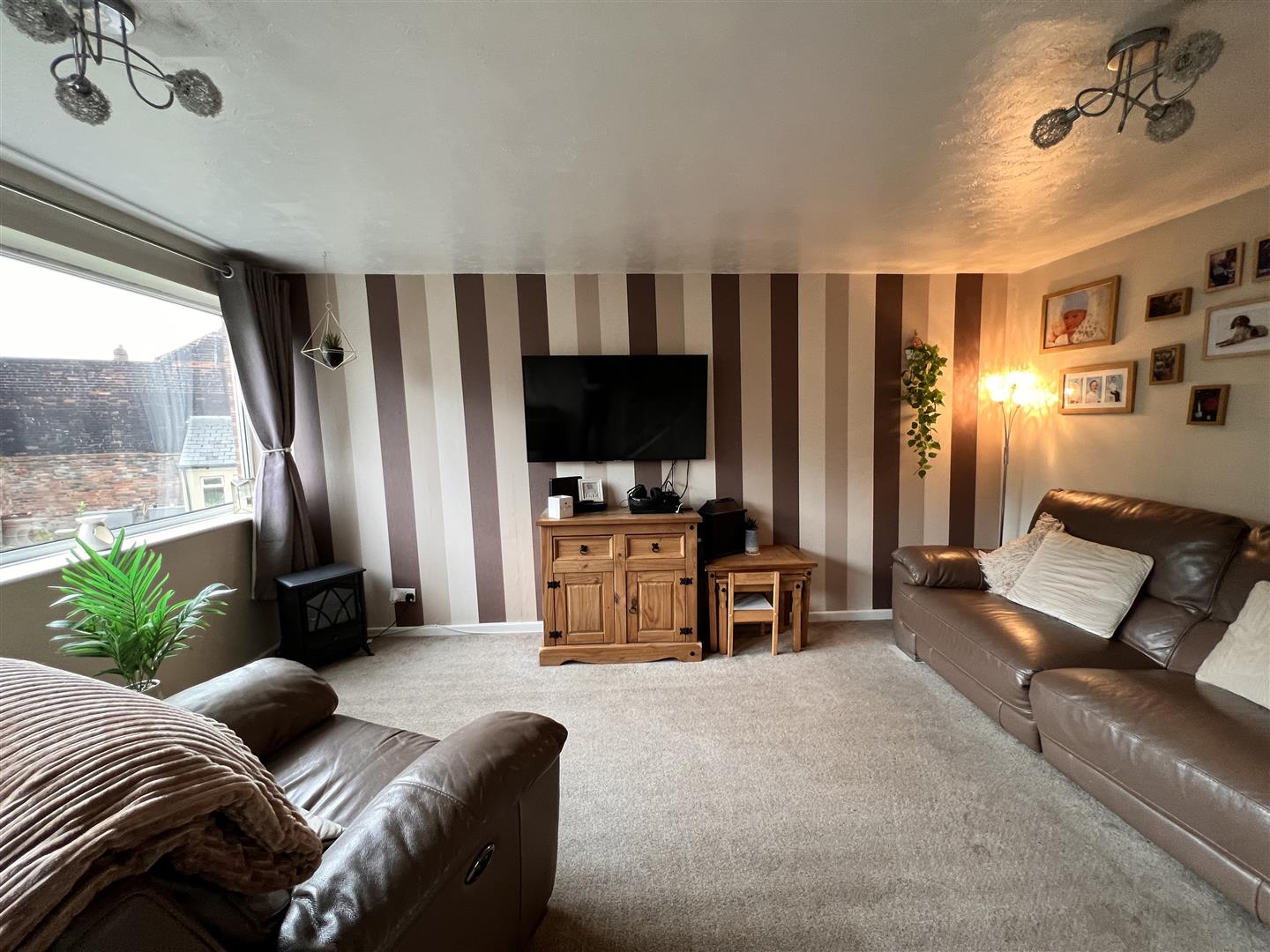3 bed town house for sale in Beach Street, Halesowen  - Property Image 5